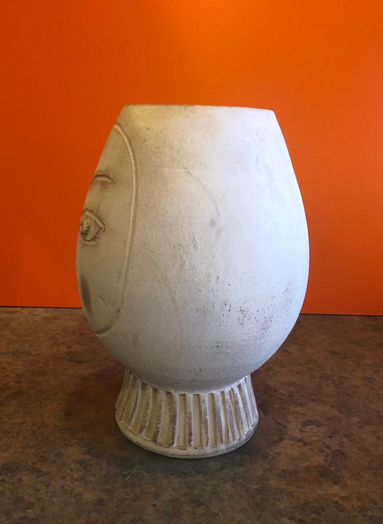 Figural Pottery Vase in the Style of Pablo Picasso In Good Condition In San Diego, CA