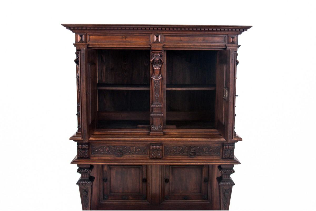 Figural Renaissance cabinet, France, around 1870. In Good Condition For Sale In Chorzów, PL
