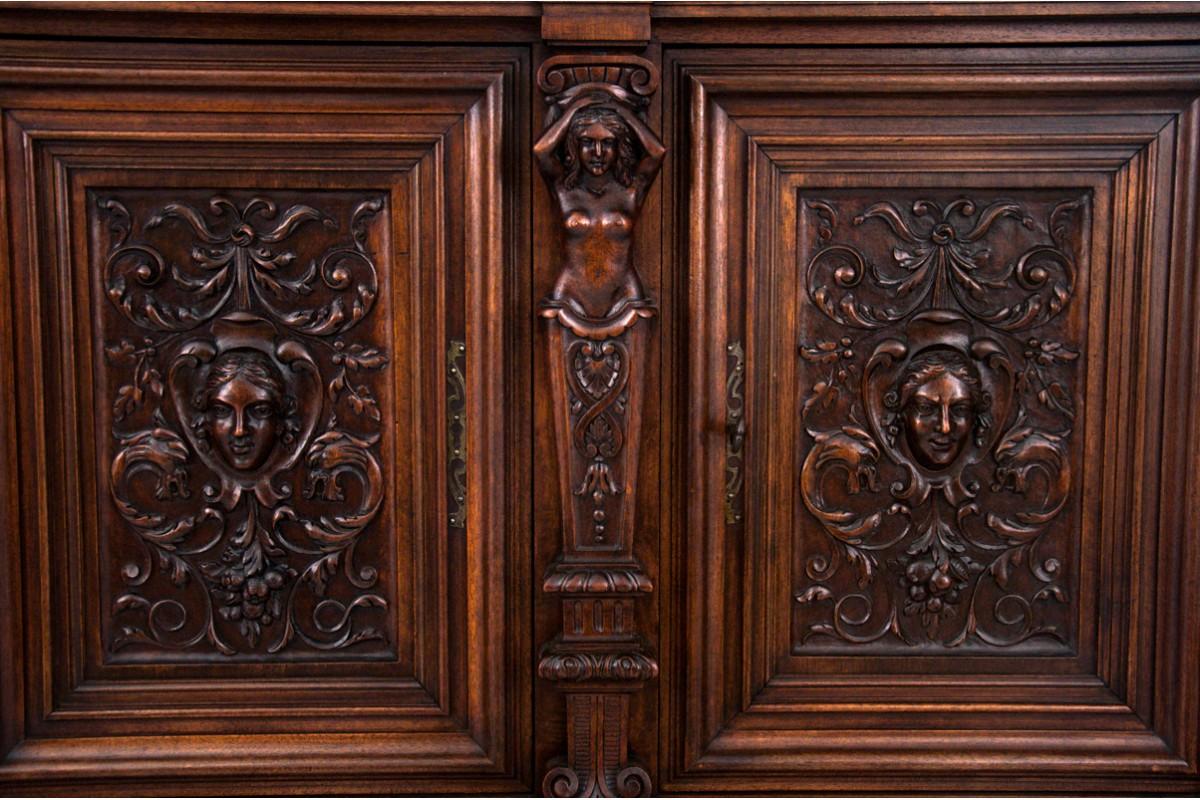 Armoire figurative de la Renaissance, France, vers 1870. en vente 1