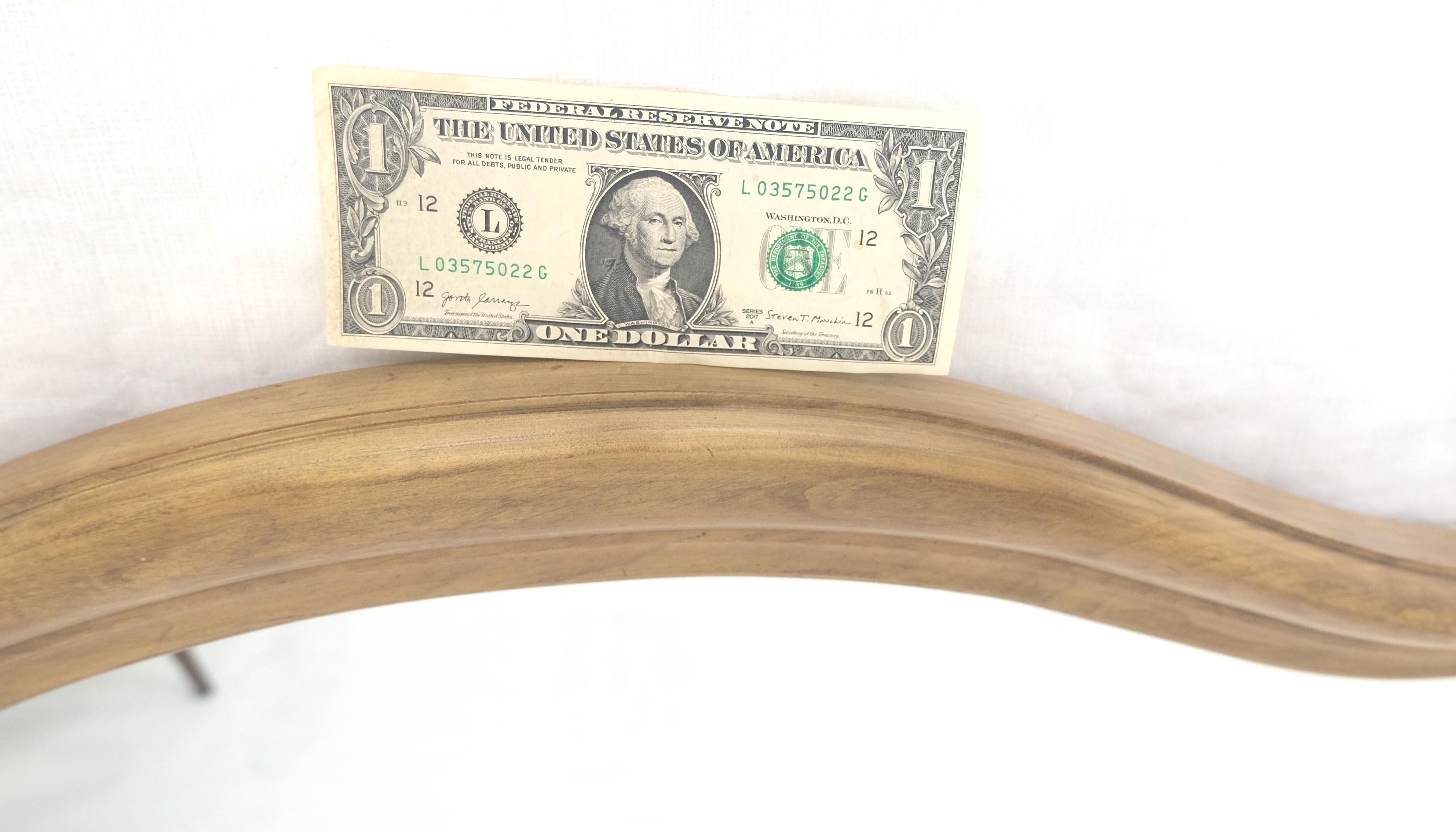 Espejo de pared moderno de mediados de siglo de estilo figurado plateado Menta Madera dura en venta