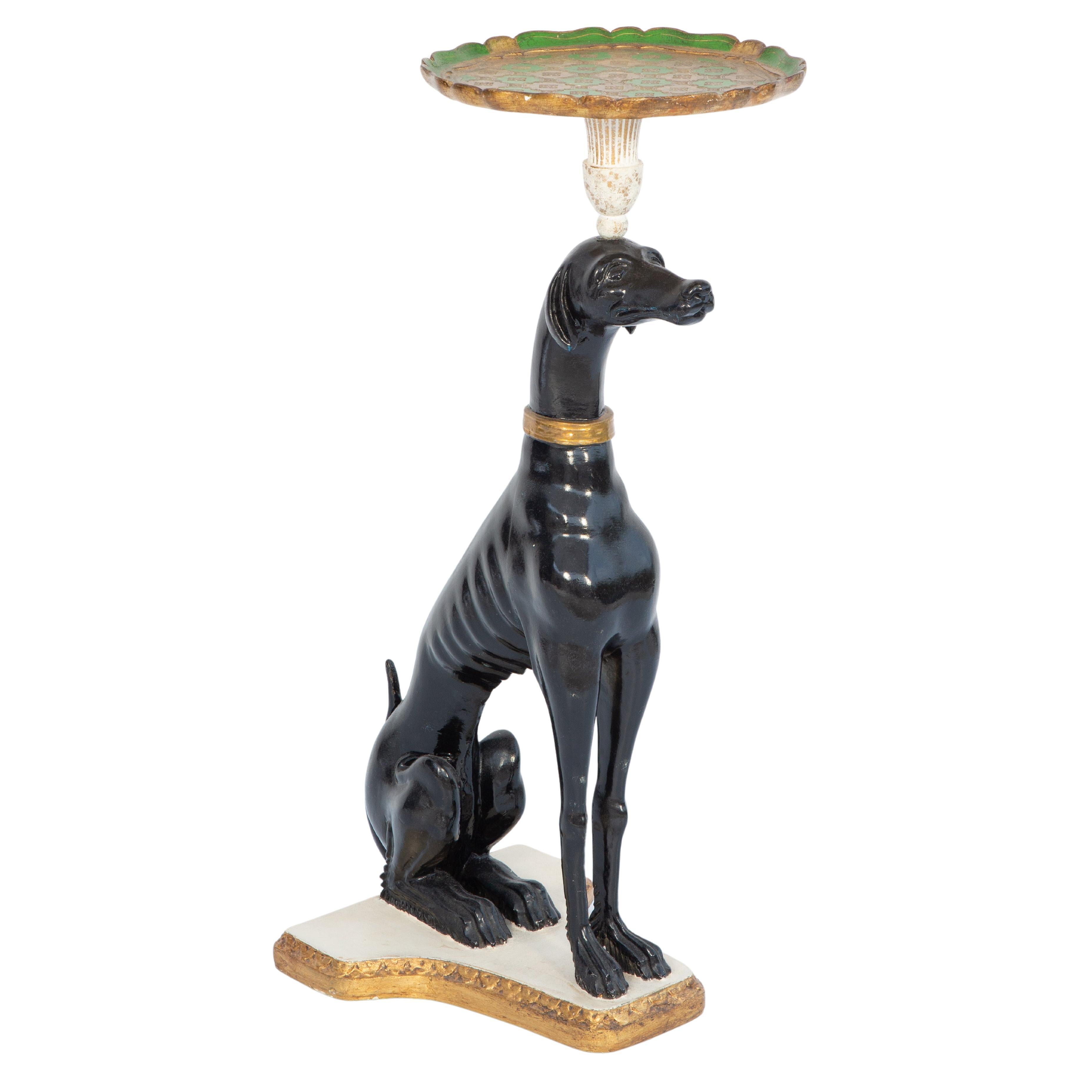 Tableau figuratif d'un whippet italien en laque noire équilibrant un plateau Florentine en vente