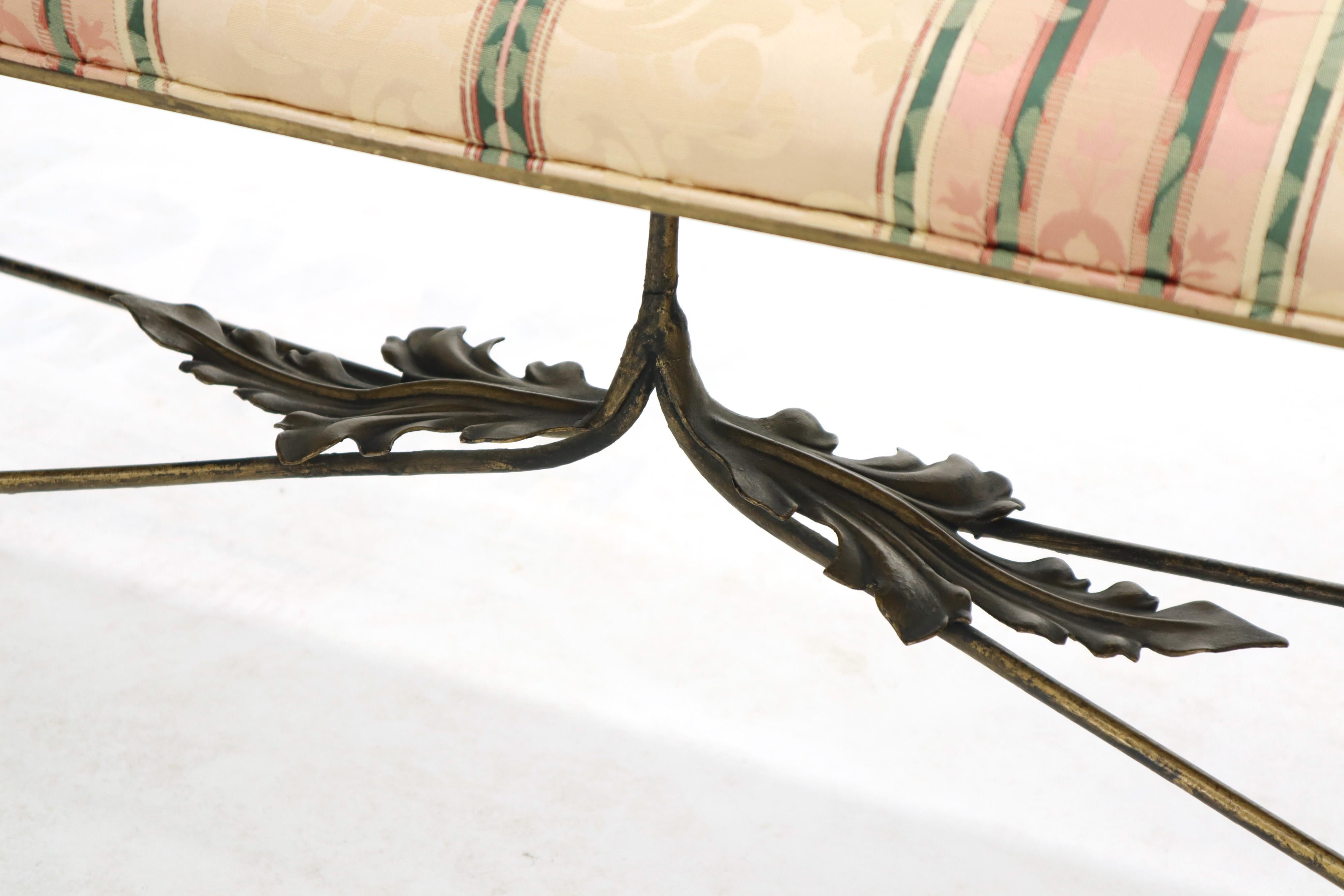 Figural Twisted Wrought Iron Window Bench Grape Leaf Motive In Good Condition For Sale In Rockaway, NJ