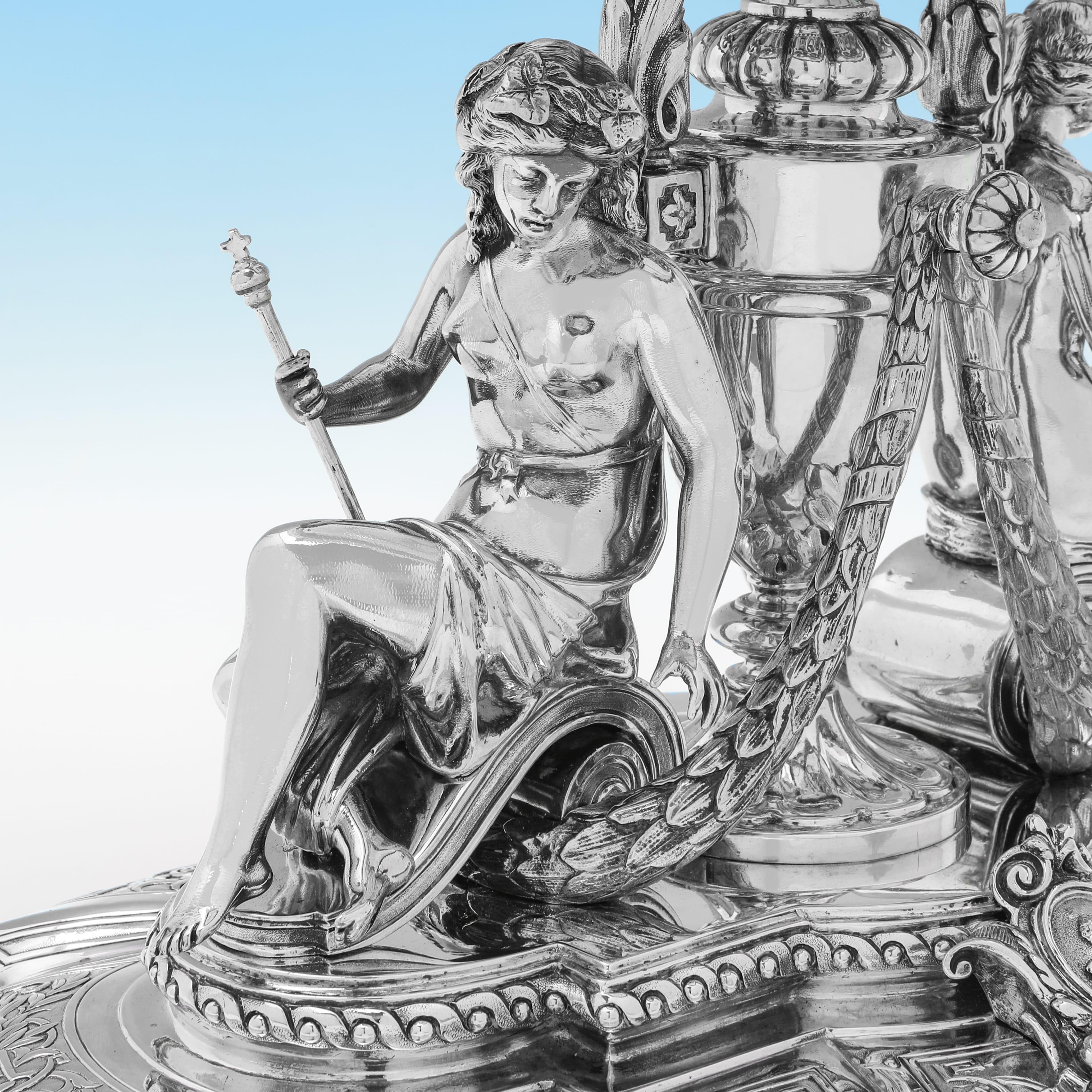 Viktorianischer Tafelaufsatz aus Silber mit klassischen Figuren aus Silber von George Angell, 1878 (Spätes 19. Jahrhundert) im Angebot