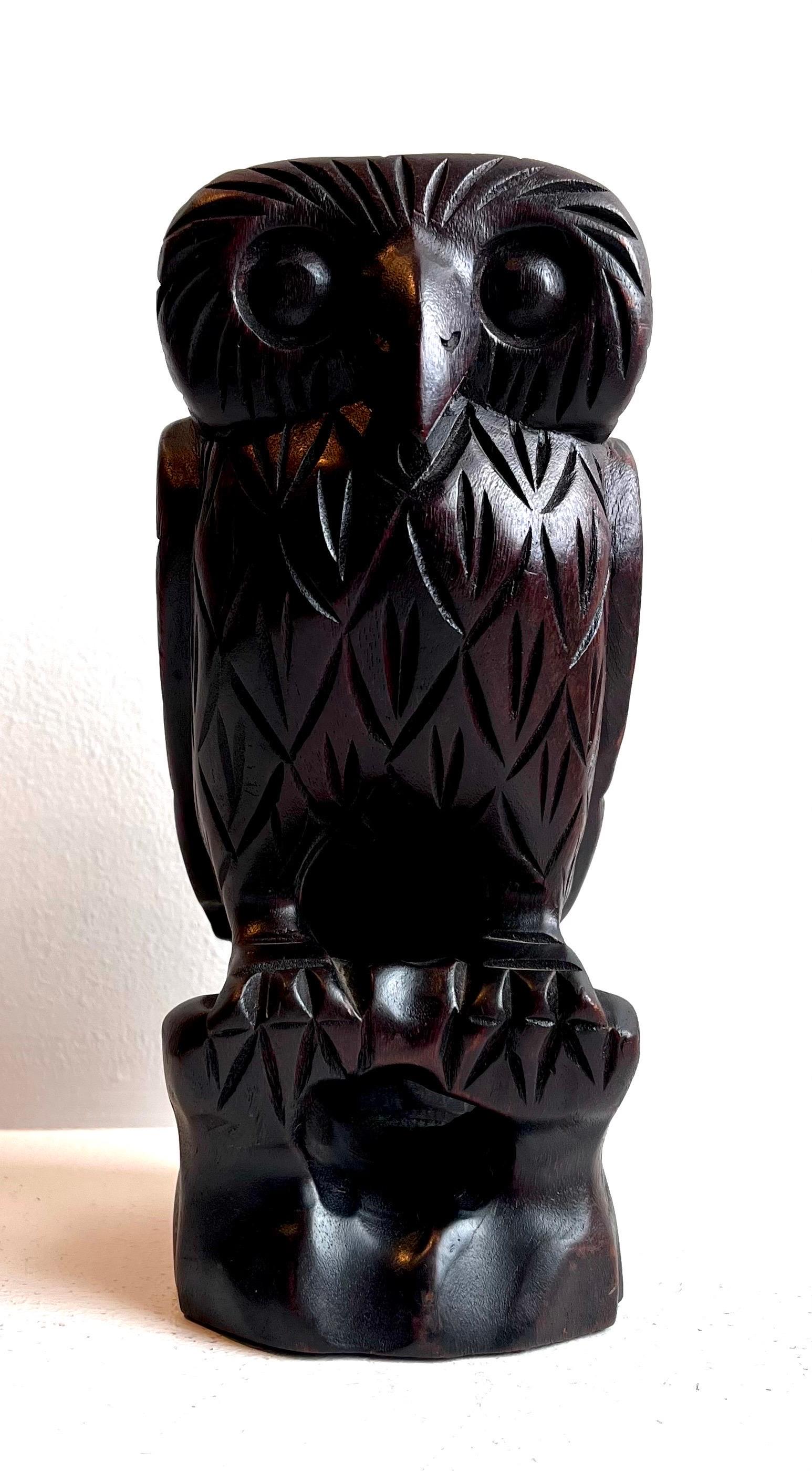 Escultura Figurativa Búho de Madera Tallada
Artista desconocido

