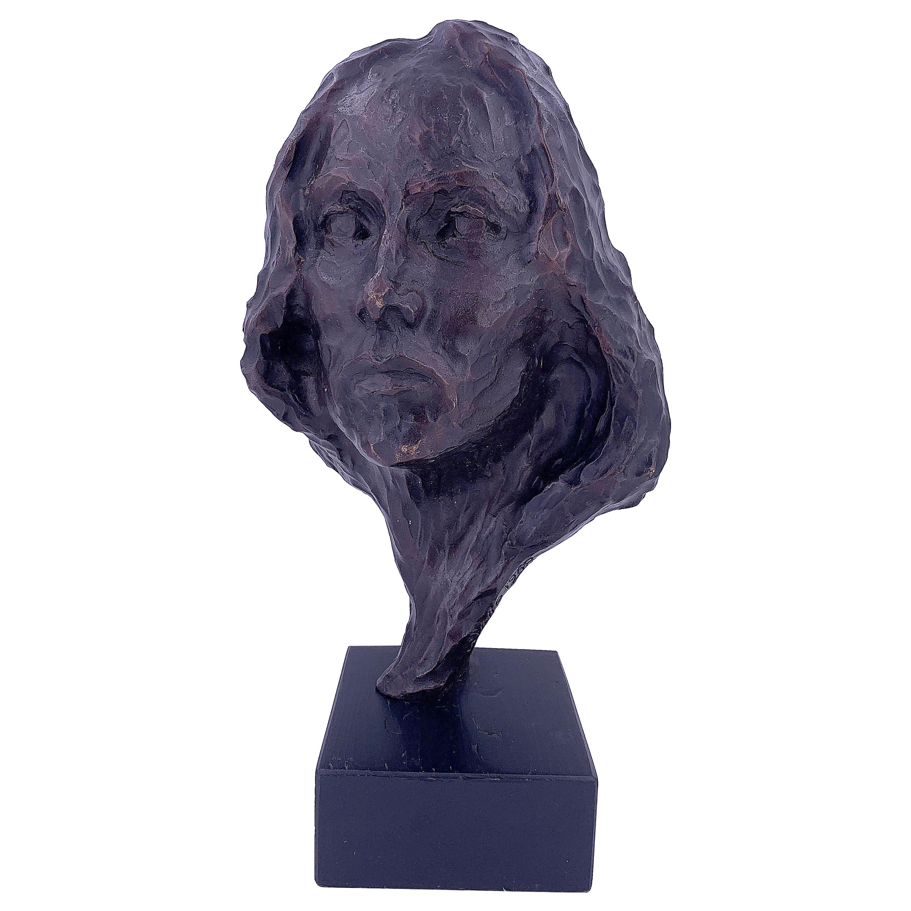Escultura figurativa femenina de bronce en venta