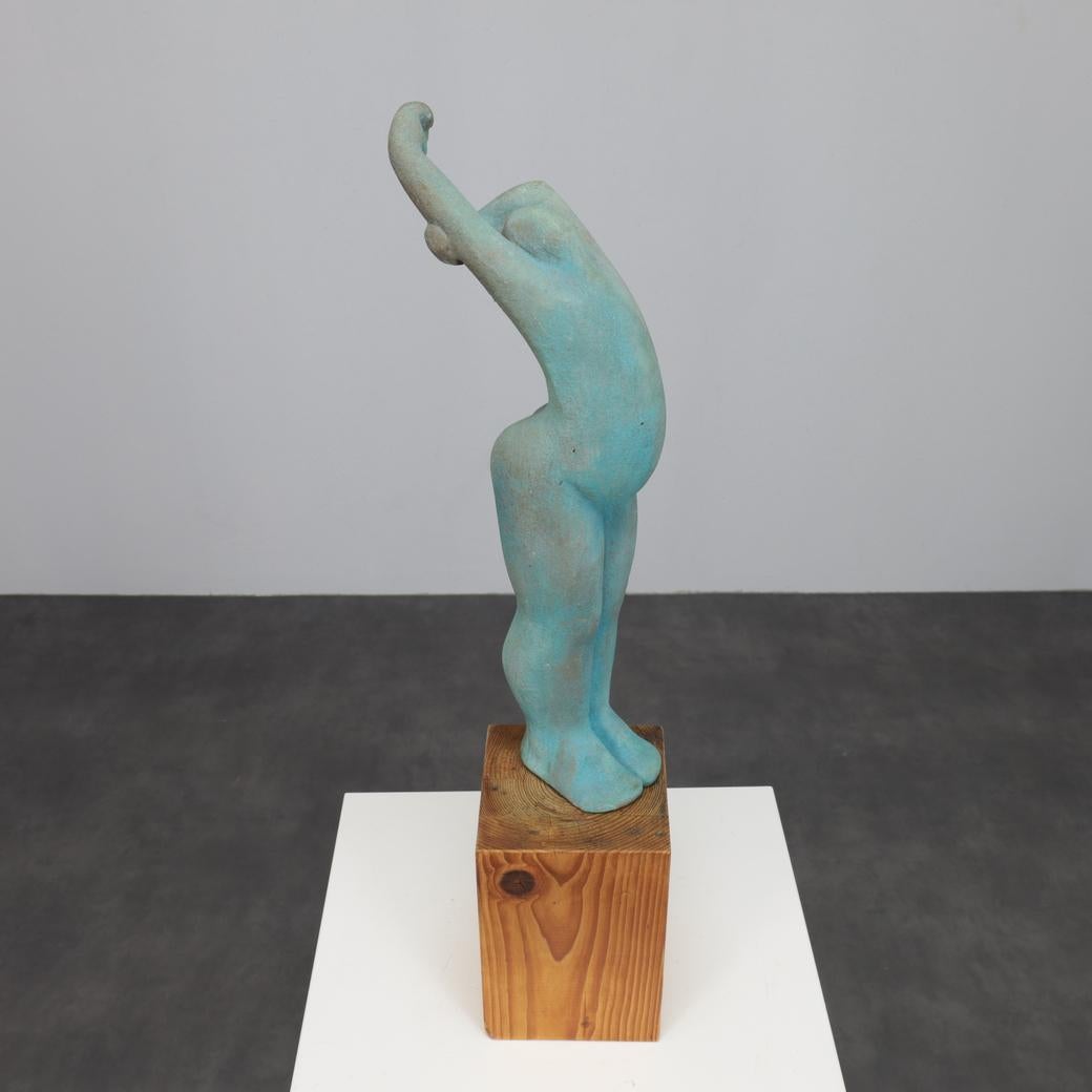 Fine XX secolo Figurative Female Sculpture by Francine Govers, 1990s in vendita