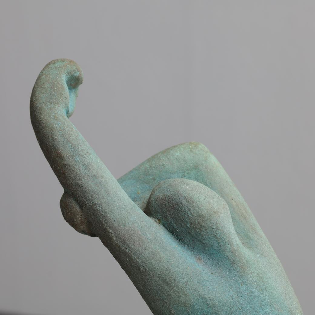 Calcestruzzo Figurative Female Sculpture by Francine Govers, 1990s in vendita