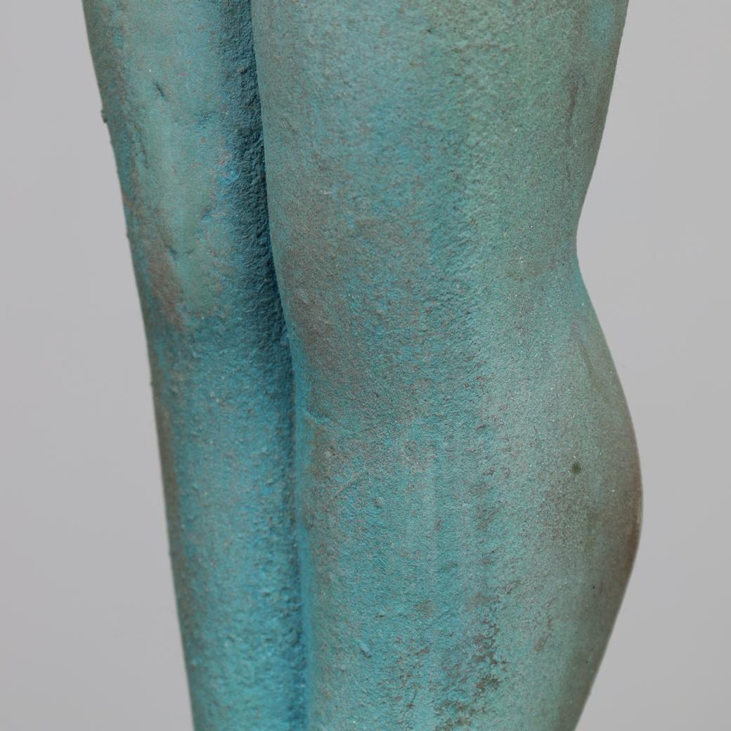 Figurative Female Sculpture by Francine Govers, 1990s in vendita 1