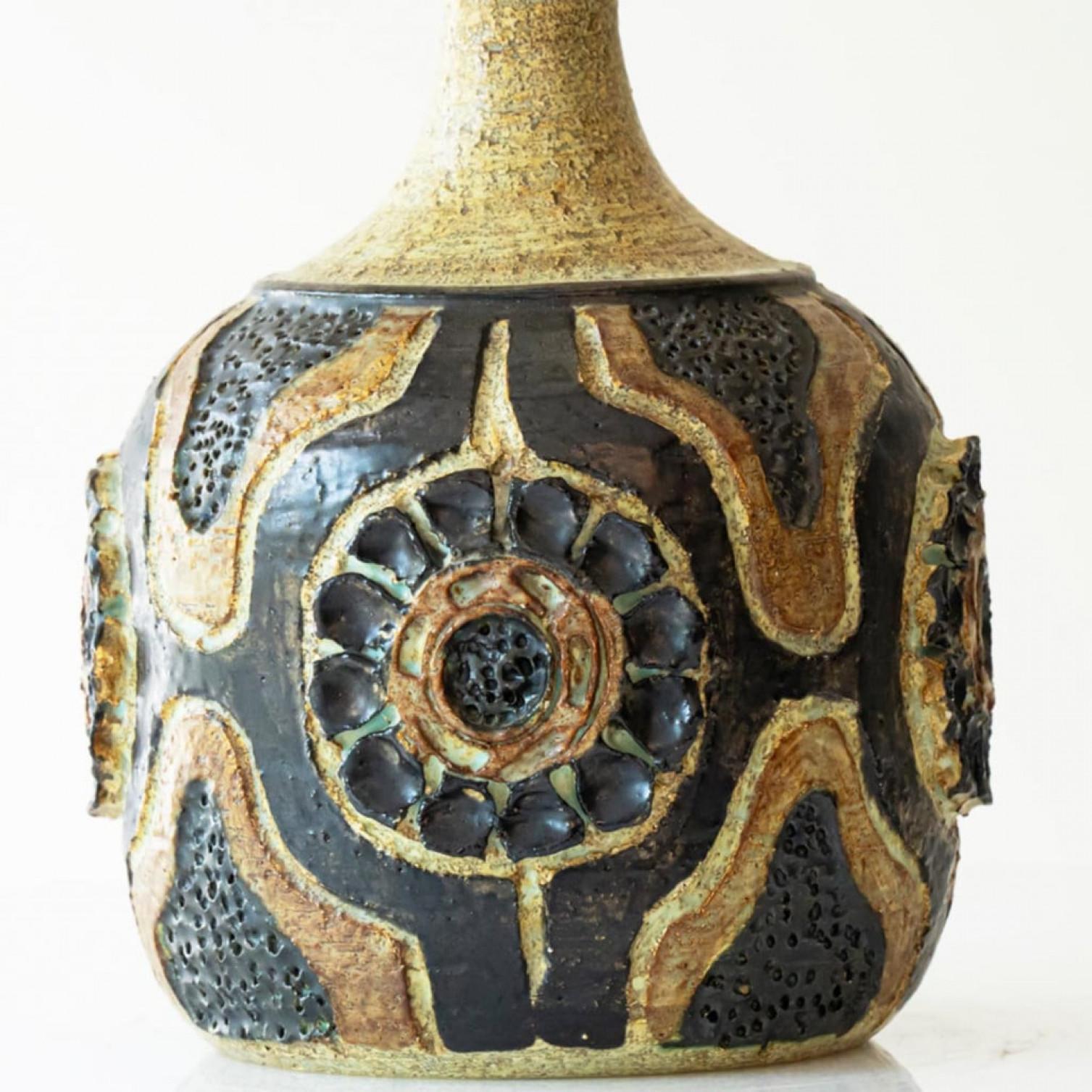 Lámpara de sobremesa figurativa con flor y pantalla natural de R. Houben Danés en venta