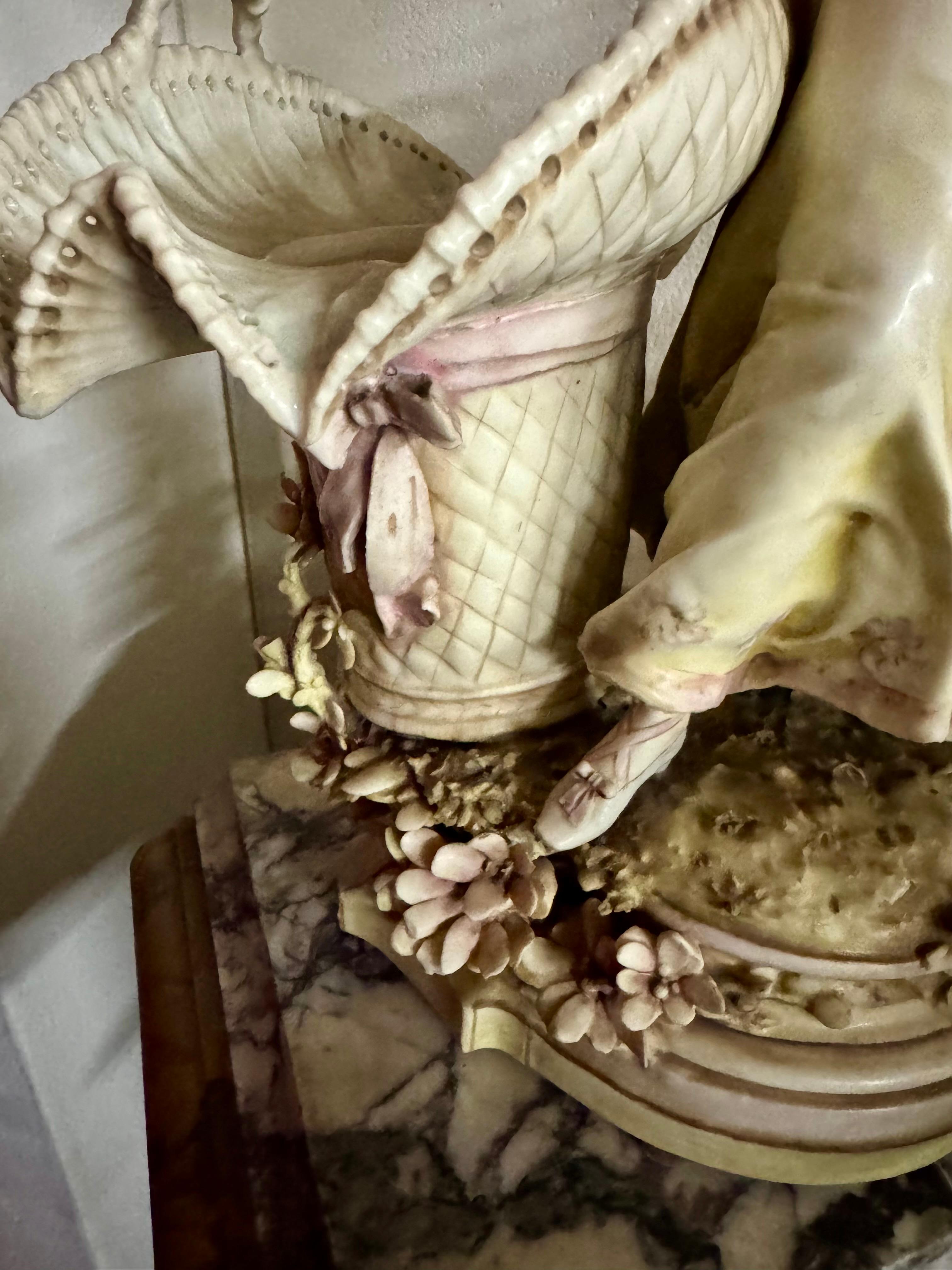 Austriaco Scultura figurativa in porcellana austriaca in vendita