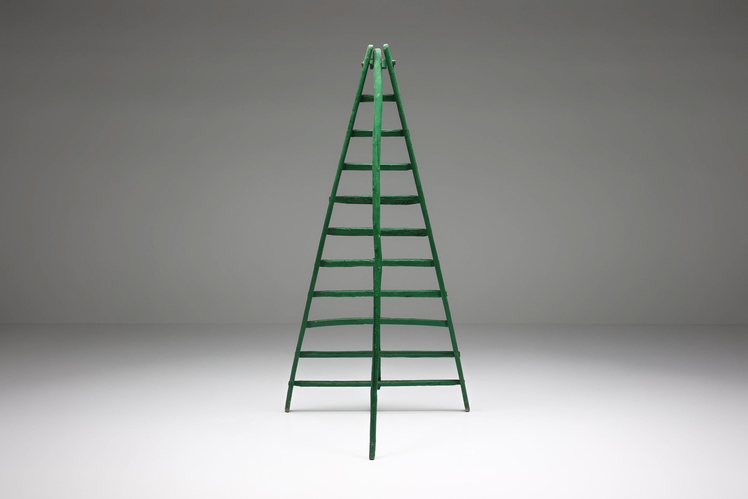 Figurative Sculpture, Objet Trouvé Green Fruit Picking Ladder, Rustic, 1890's In Excellent Condition In Antwerp, BE