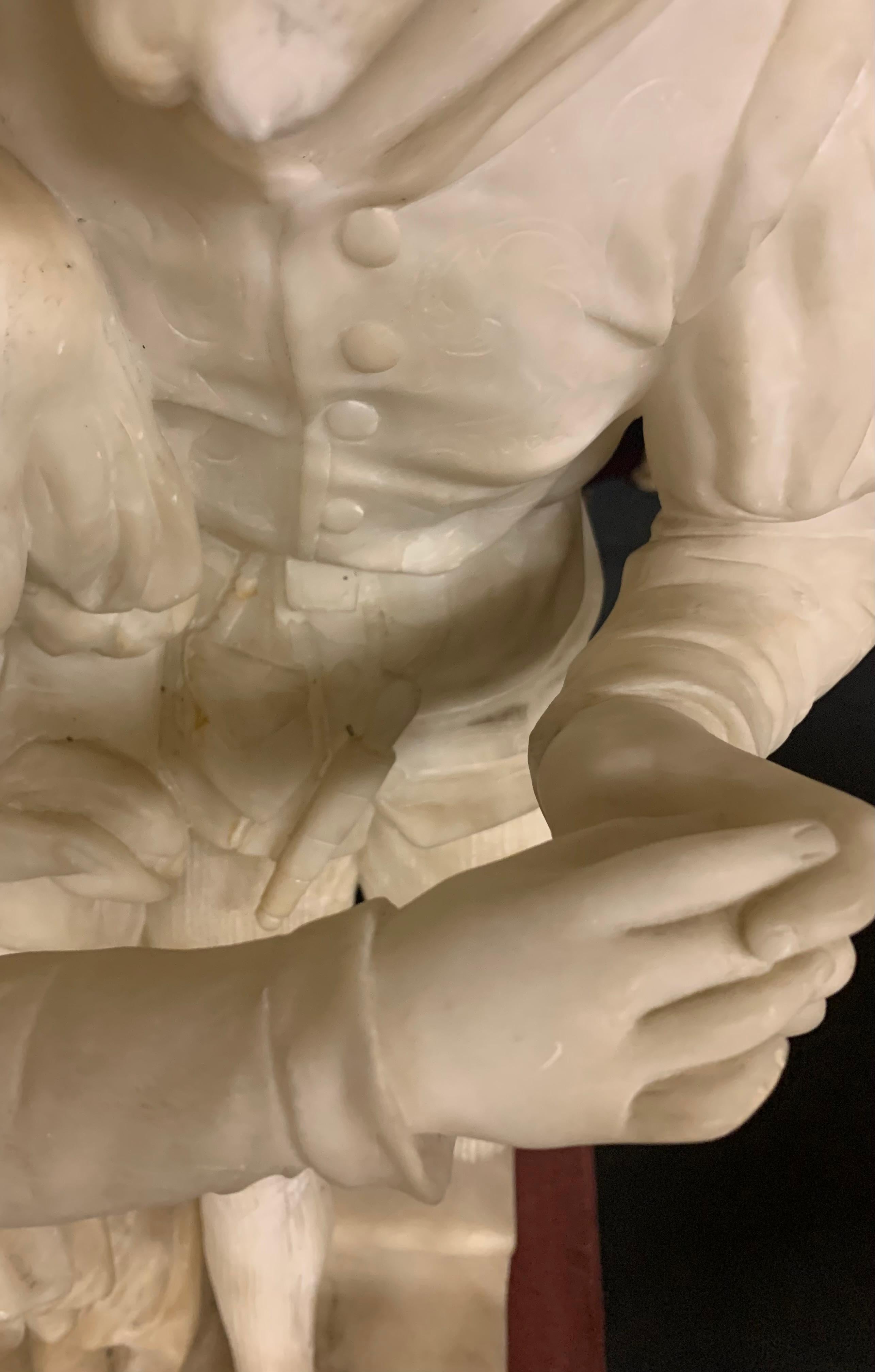 Figurative sculptures renaissances couple in alabaster In Good Condition For Sale In Los Angeles, CA