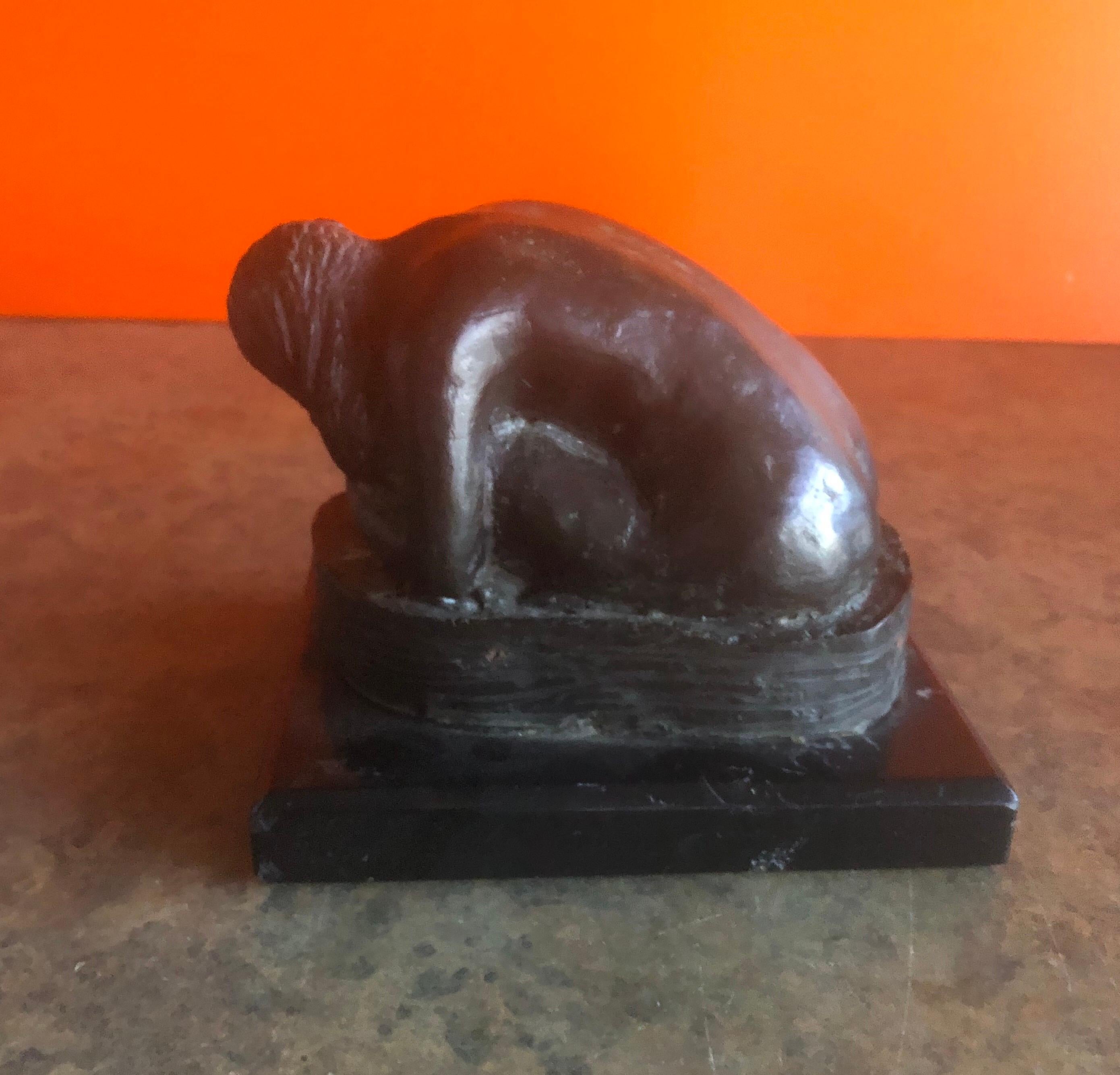 Femme figurative en bronze d'Ignacio Castenada Jarmillo Bon état - En vente à San Diego, CA