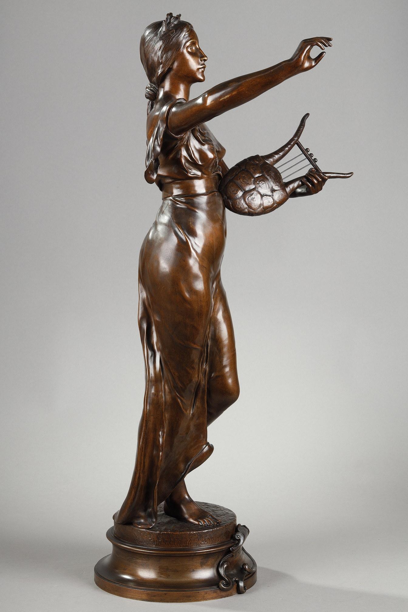 Fine XIX secolo Figura in bronzo con patina di medaglia 
