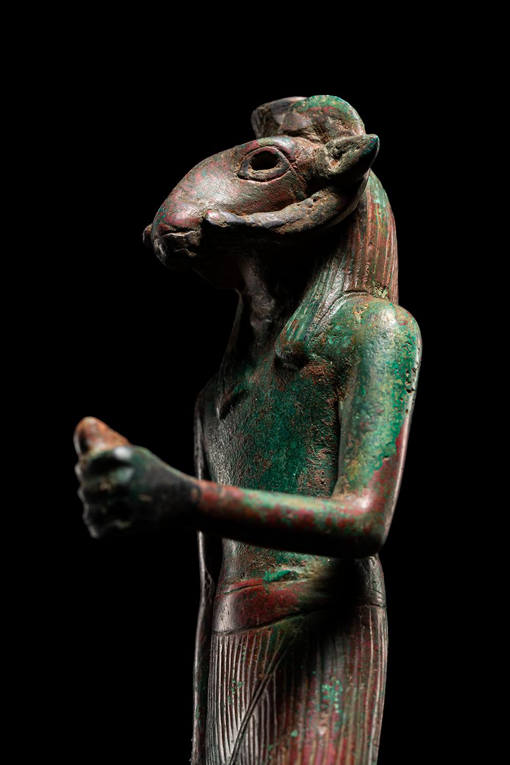 Figura di Khnum In condizioni discrete in vendita a London, GB