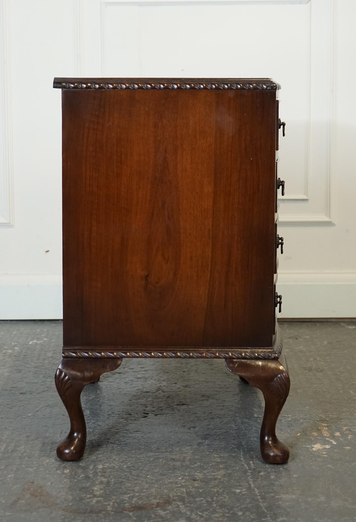FIGURED VICTORIAN WALNUT BOW FRONTED CHEST OF DRAWERS RAiSED ON QUEEN ANNE LEGS 1