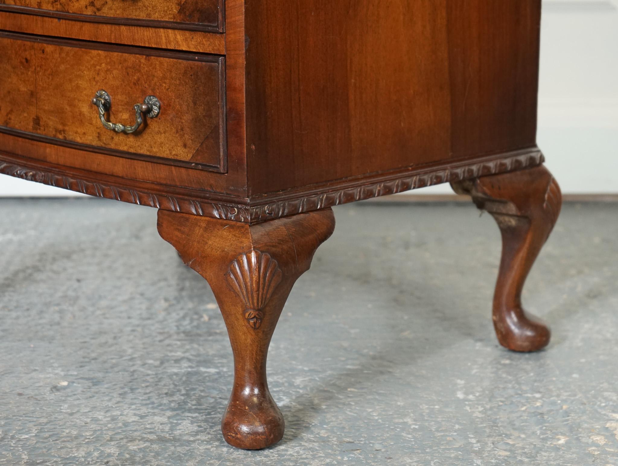 FIGURED VICTORIAN WALNUT BOW FRONTED CHEST OF DRAWERS RAiSED ON QUEEN ANNE LEGS In Good Condition For Sale In Pulborough, GB