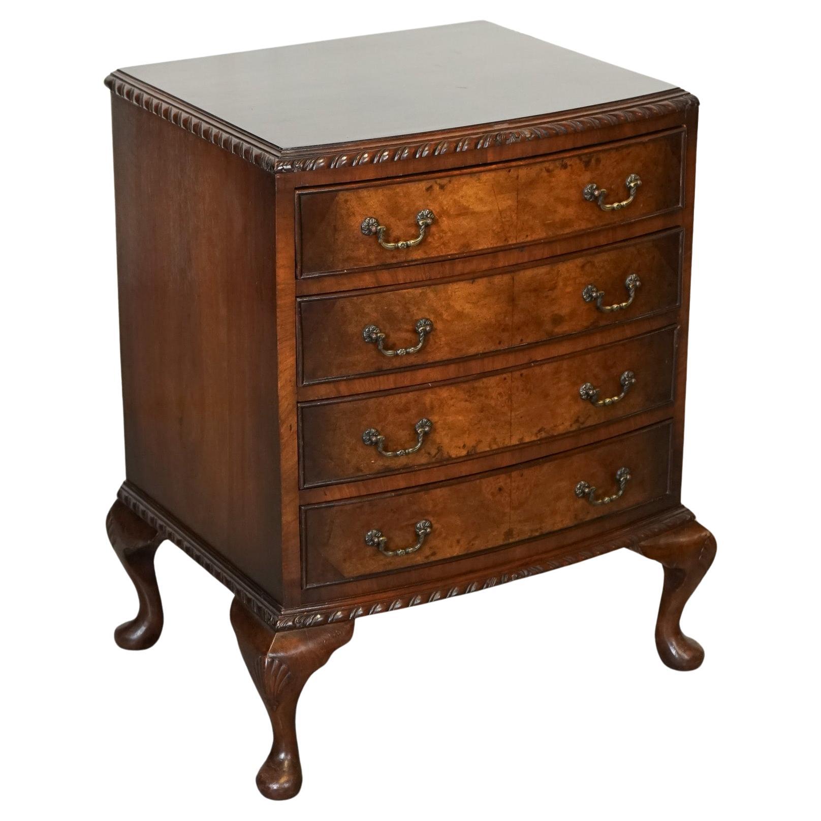 FIGURED VICTORIAN WALNUT BOW FRONTED CHEST OF DRAWERS RAiSED ON QUEEN ANNE LEGS For Sale