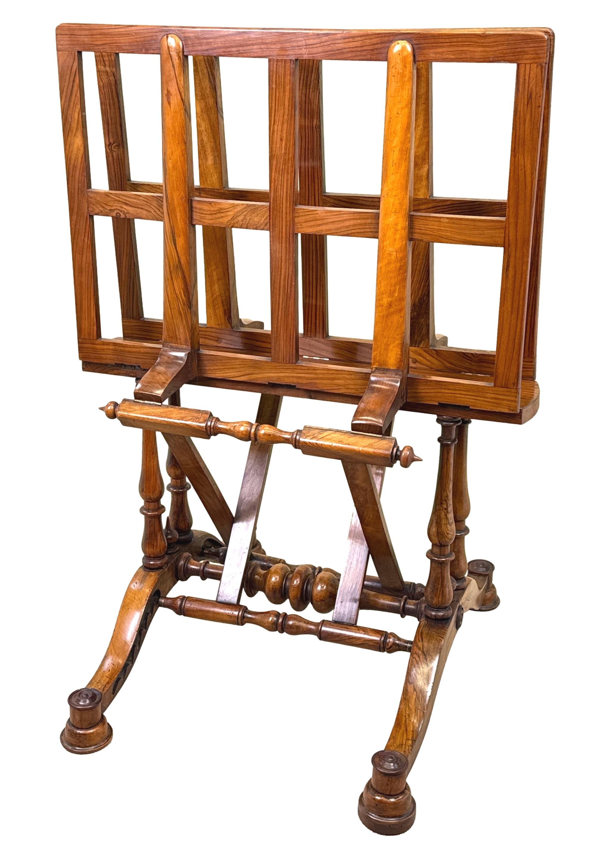 Figured Walnut 19th Century Antique Folio Stand im Angebot 4