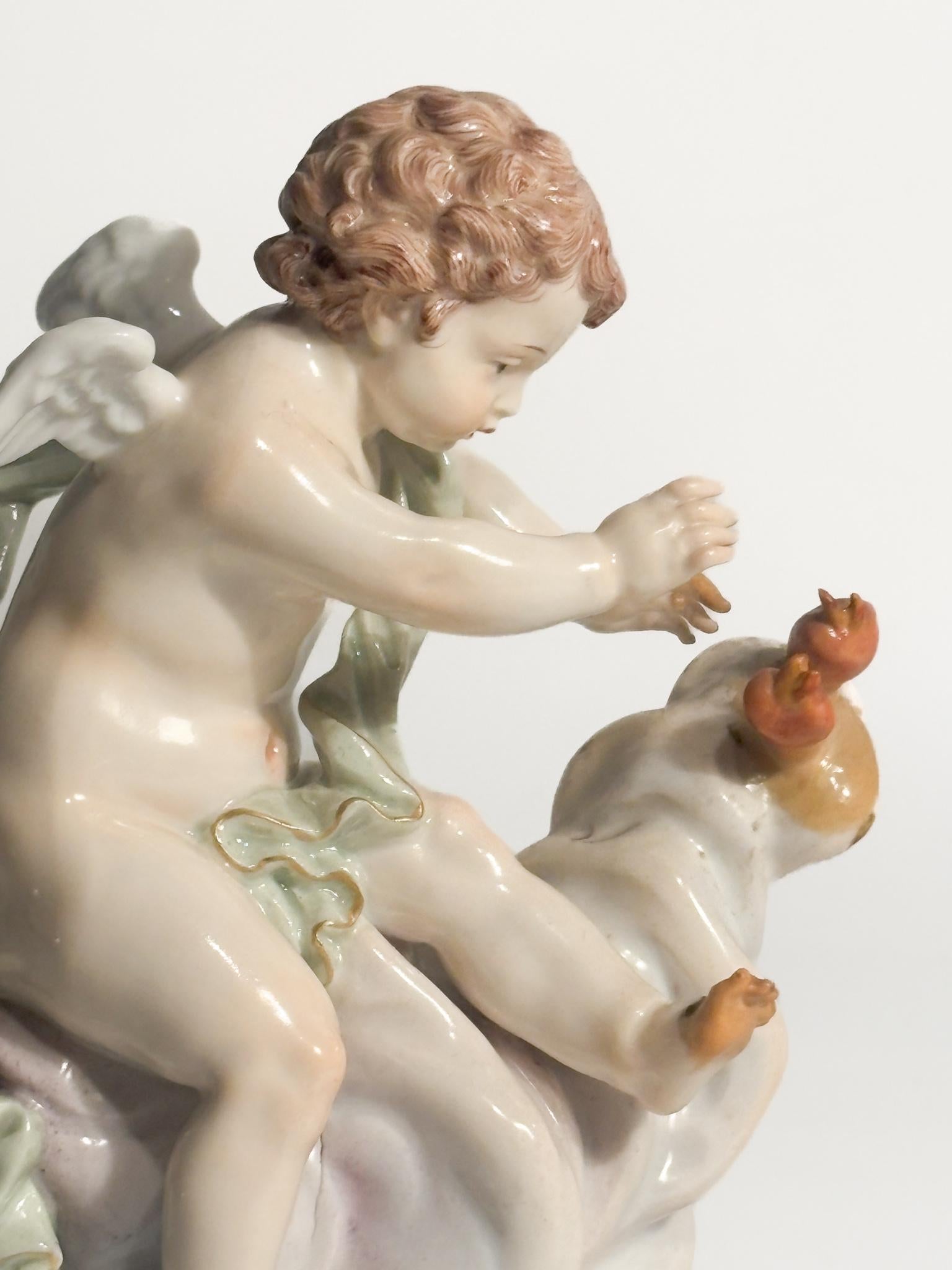 Figurina di Putto dell'Amore in Porcellana di Meissen del 1800 in vendita 3