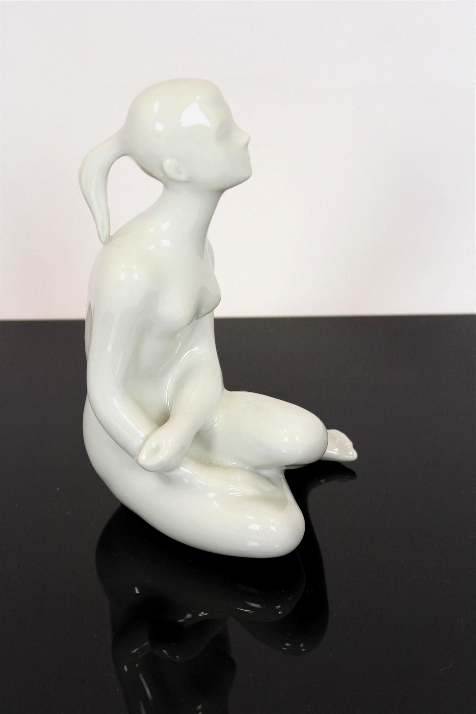 Figurine of a Naked Woman, Royal Dux, Czechoslovakia, 1960s For Sale 7