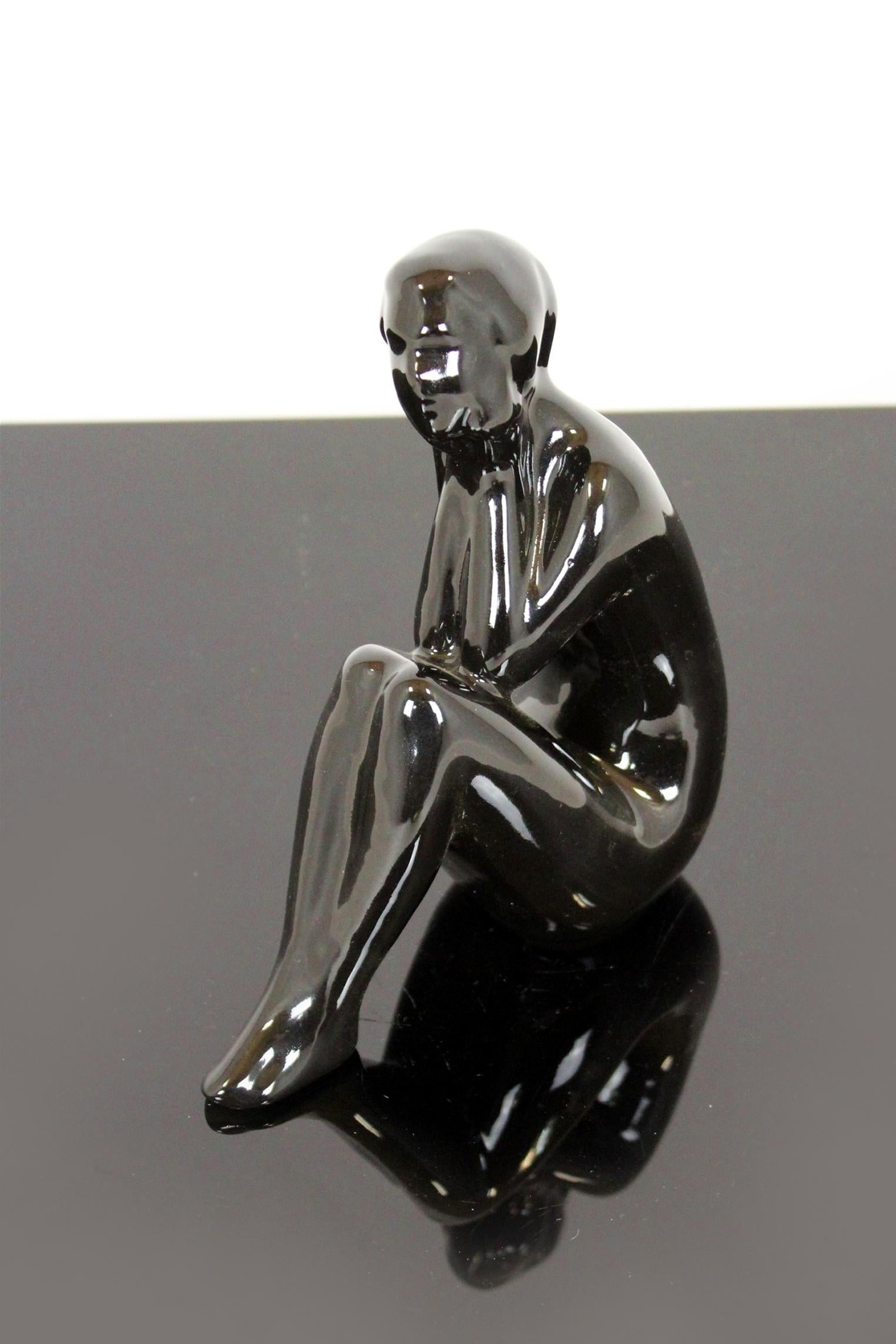 Figur einer Frau, Jihokera Bechyne Tschechoslowakei, 1960er Jahre (20. Jahrhundert) im Angebot