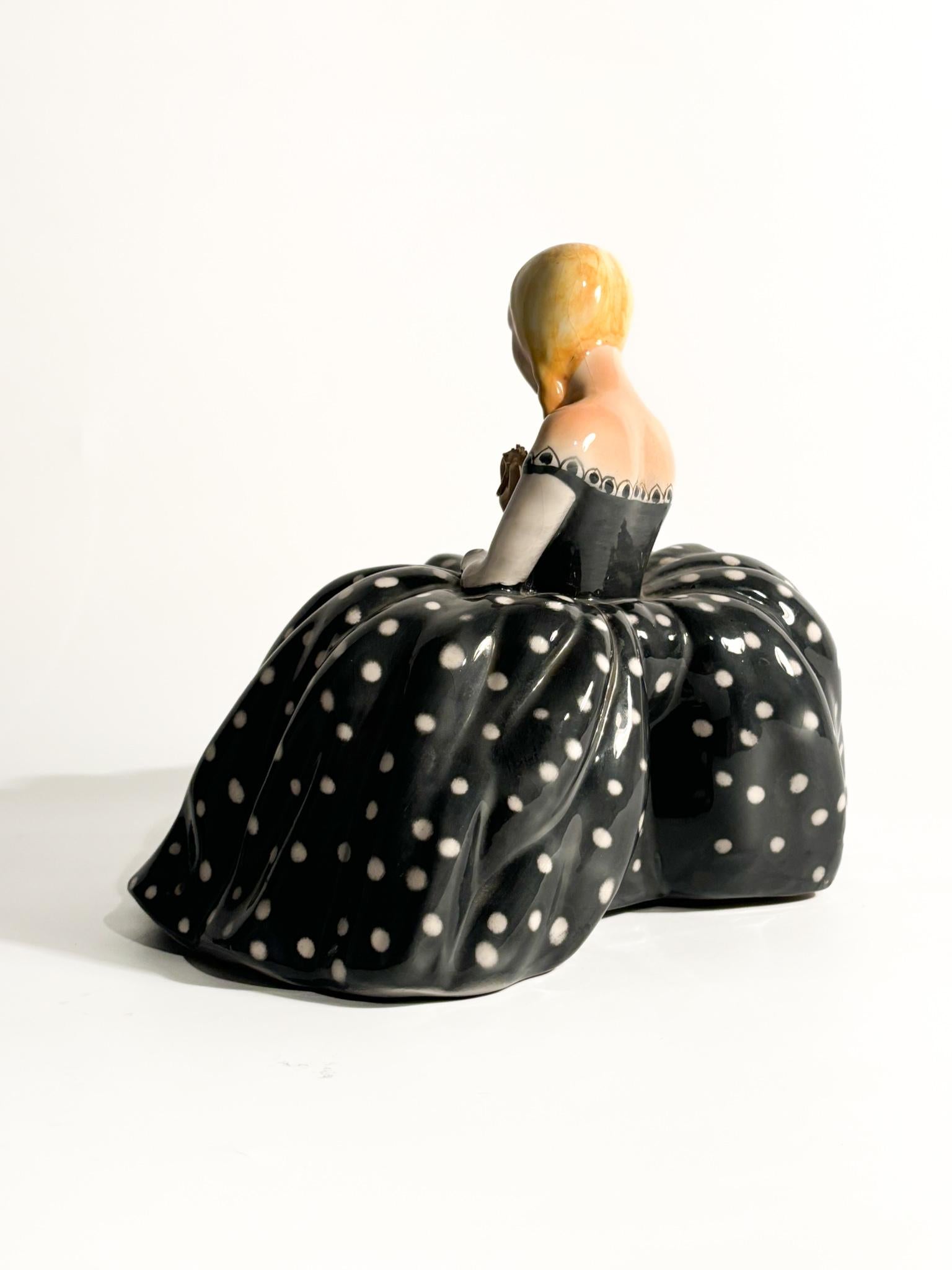 Statuetta di donna in ceramica maiolicata di Tarcisio Tosin, anni '50 in vendita 1