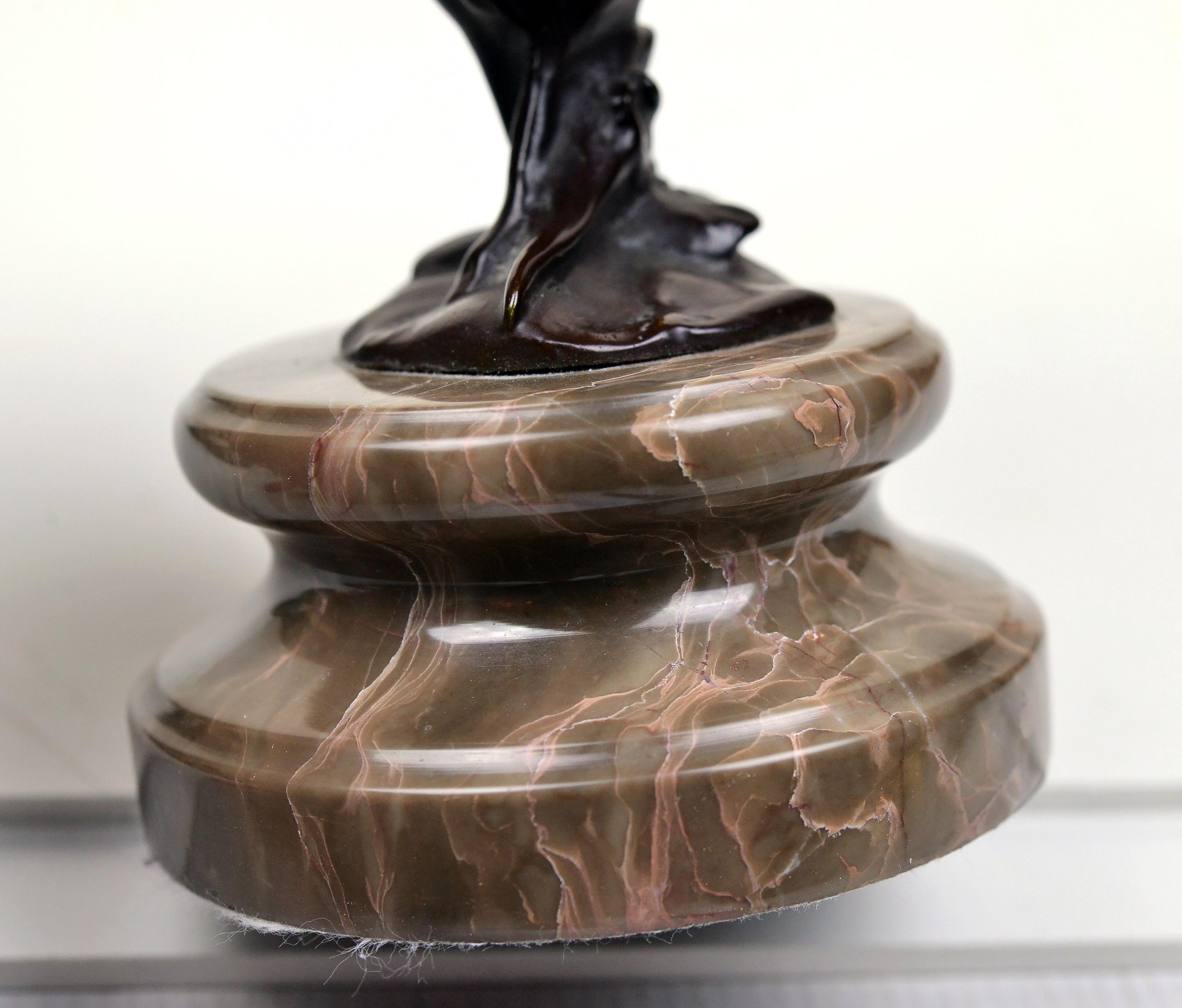 Figurine de Thumbelina en bronze patiné à base de pierre 19ème siècle Art Nouveau en vente 3