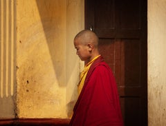 Ein junger Nepalesischer Mönch, Fotografie, Archivtinte Jet