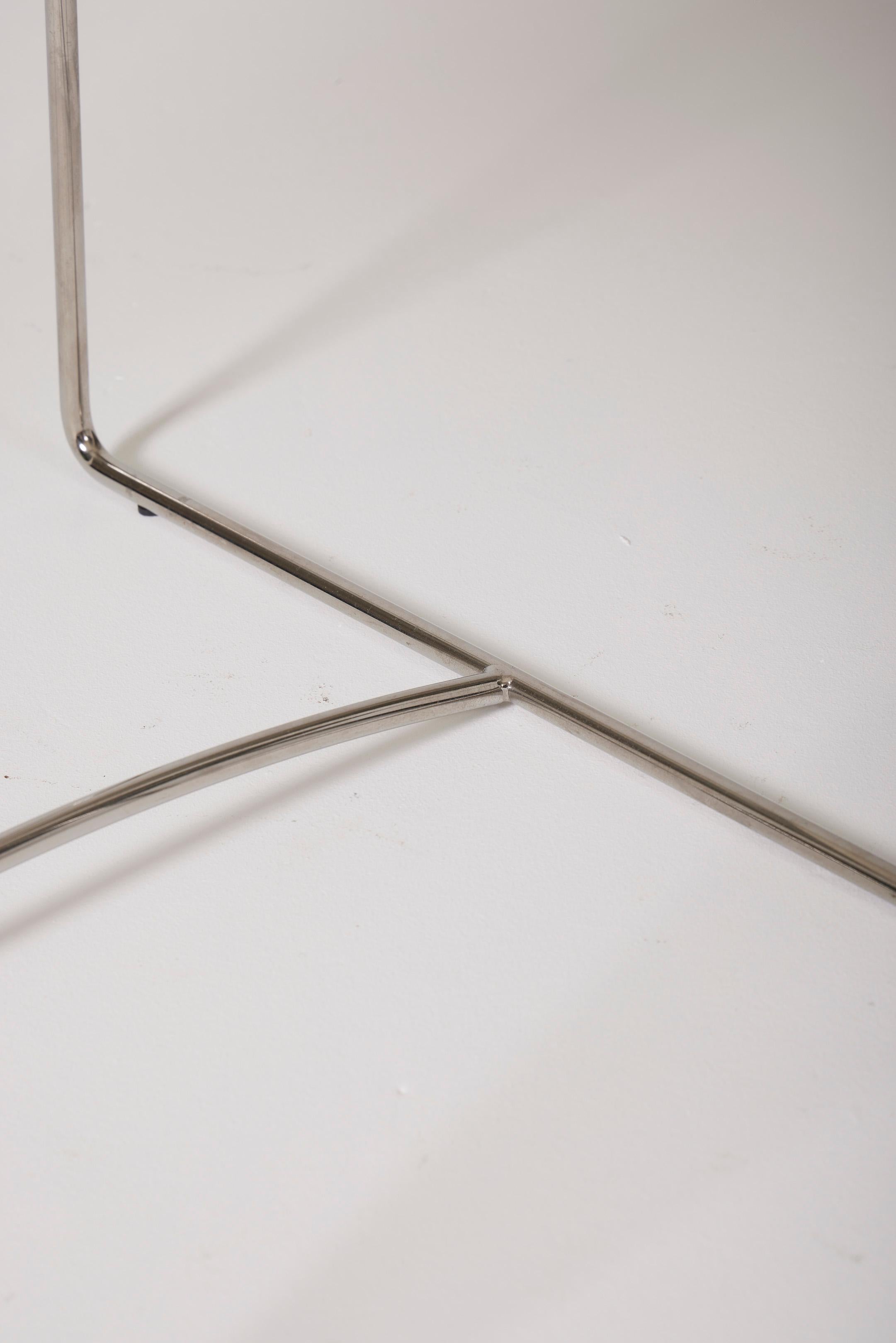 Fil chair by Pascal Mourgue 10
