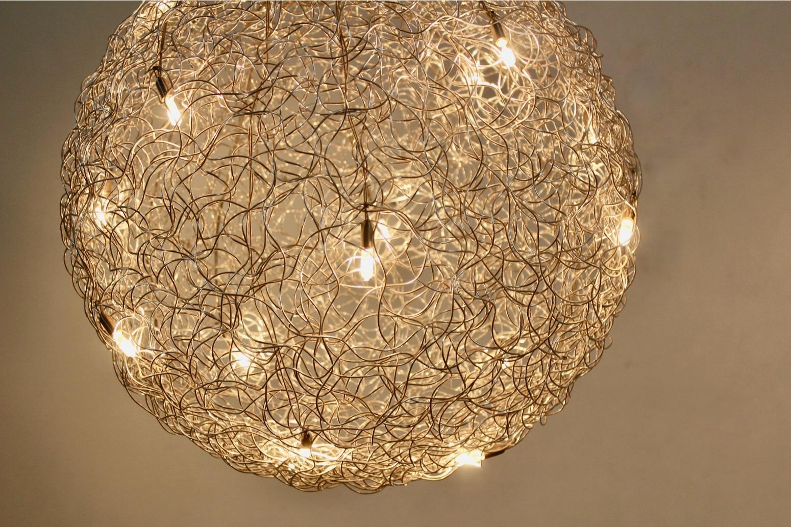 Lampe suspendue 'Fil de Fer' par Catellani & Smith, stock de deux en vente 5