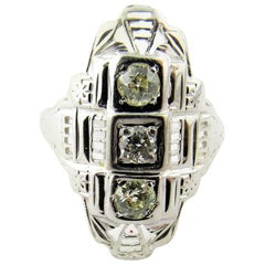 Filagree Diamond Art Deco 18 Karat White Gold Ring