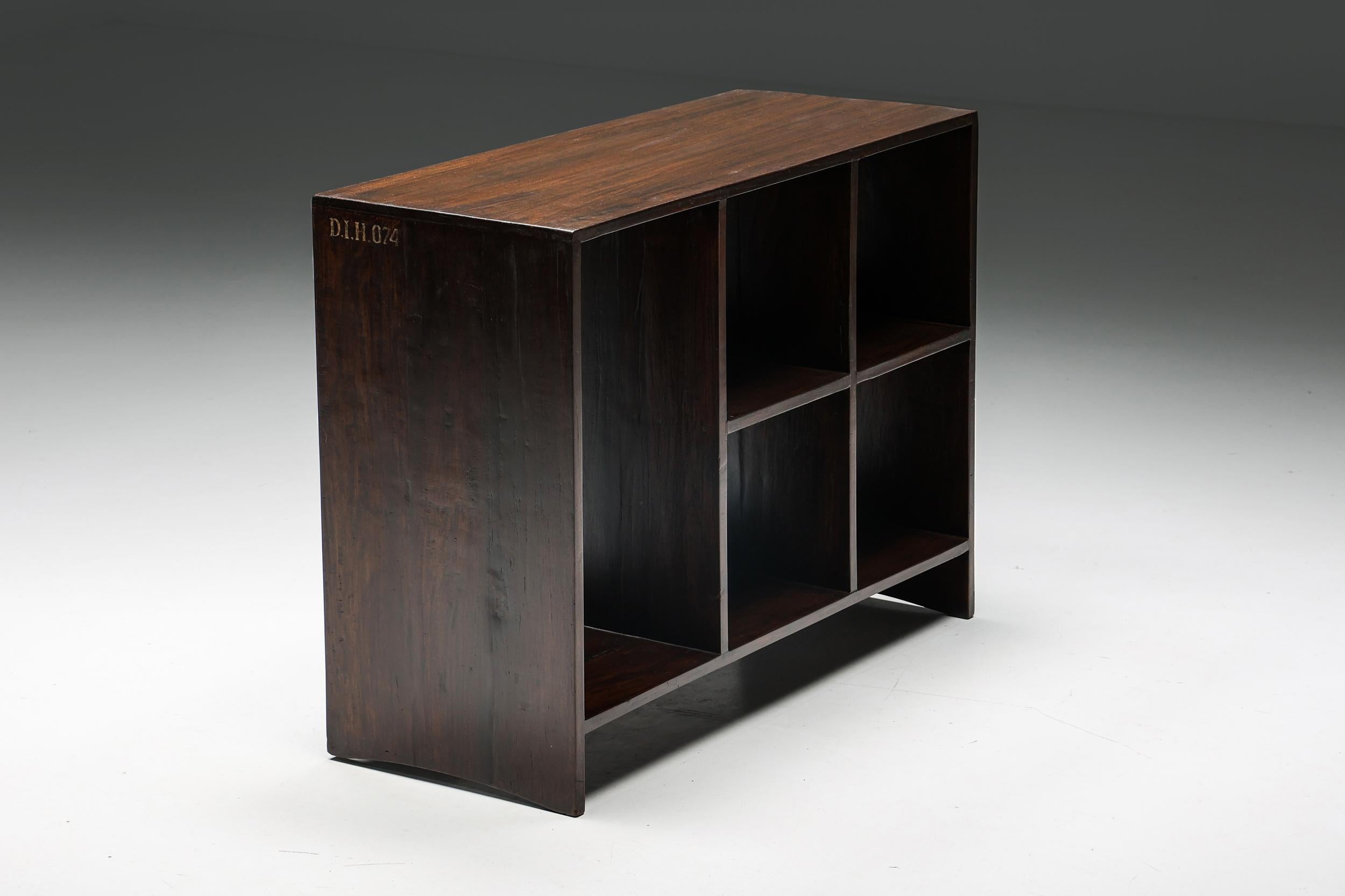 Indien Meuble de rangement pour dossiers de Pierre Jeanneret, Armoire basse, D.I.H. 074, Chandigarh, 1957-58 en vente