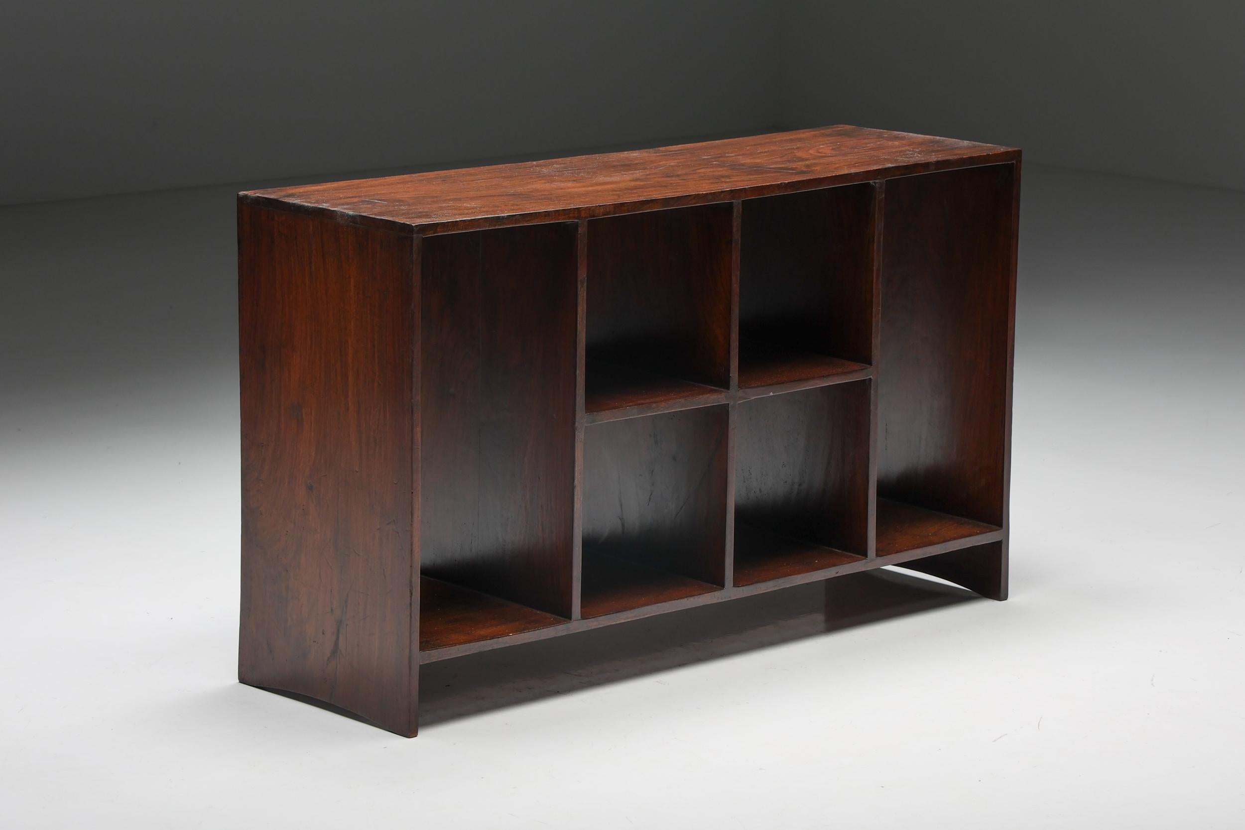 Archivador de Pierre Jeanneret, Armario bajo, PJ-050202, Chandigarh, 1957-58 Moderno de mediados de siglo en venta