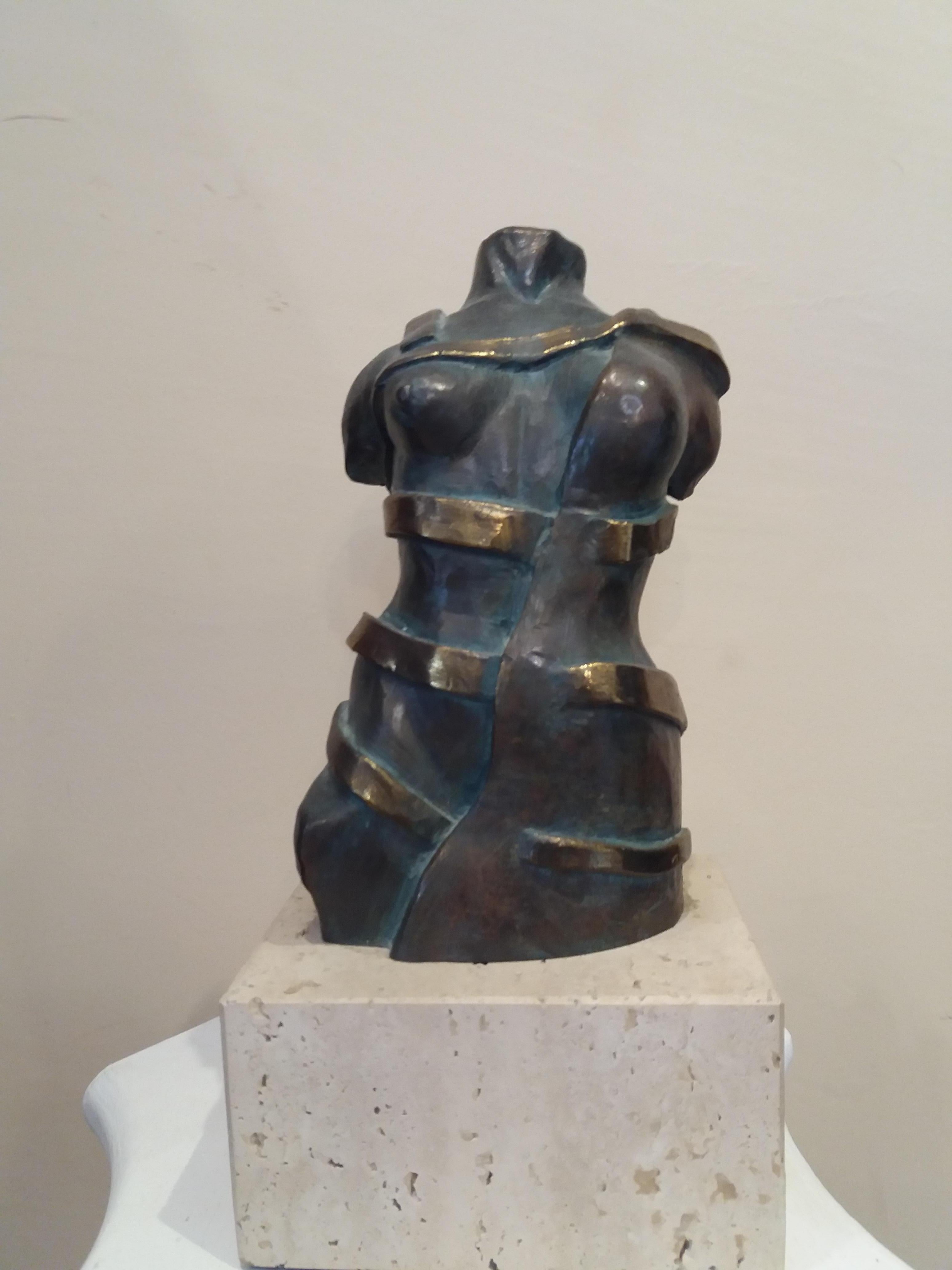 Torso Original resin esculpture - Sculpture by Fili Plaza