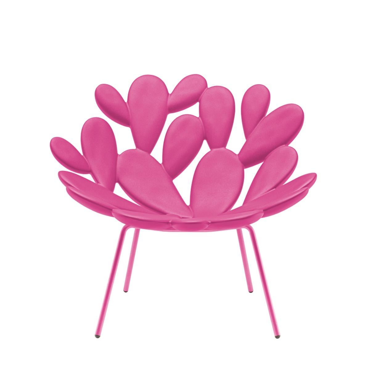 Filicudi lounge armchair, designed by Marcantonio, is able to recreate the Mediterranean magic in your everyday spaces. Inspired by the iconic profile of the prickly pear, evokes a magical place of holiday and wild nature. Suitable for indoor and
