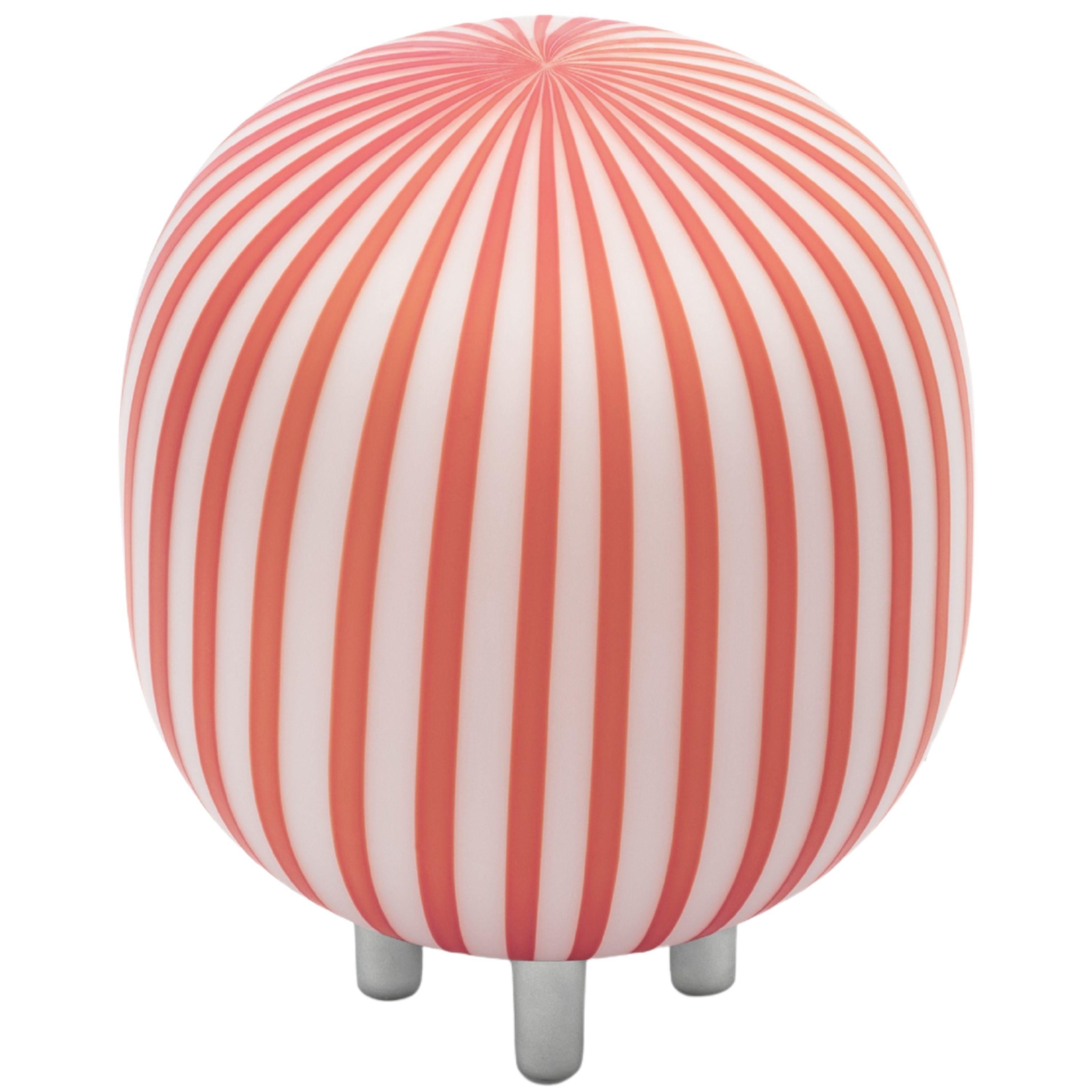 Lampe de table cylindrique 'Filigrana' en noir et verre opale pour Established & Sons en vente 11