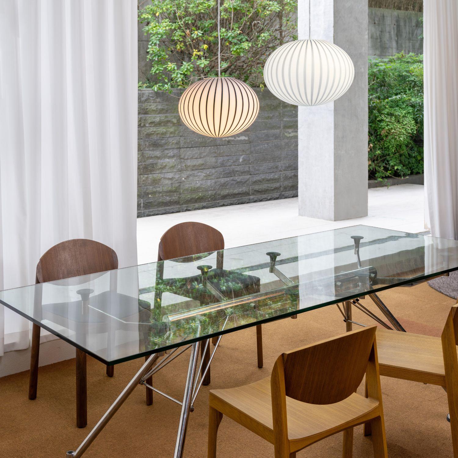 'Filigrana' S4 Ellipse Lamp in Blue and Opal Blown Glass for Established & Sons

The iconic Filigrana collection, created by former Established & Sons Creative Director Sebastian Wrong, blends 16th-century glassblowing technique with a contemporary