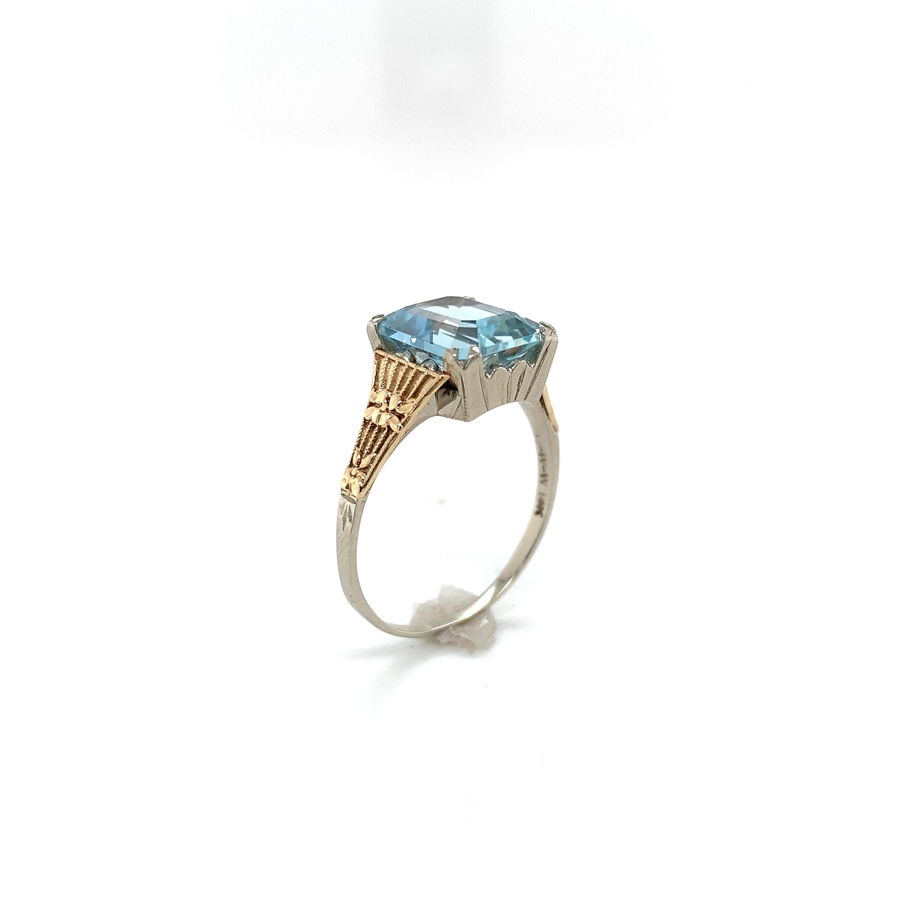 Filigree 14K Gold 3.25 carat Aquamarine Ring In Good Condition For Sale In Big Bend, WI