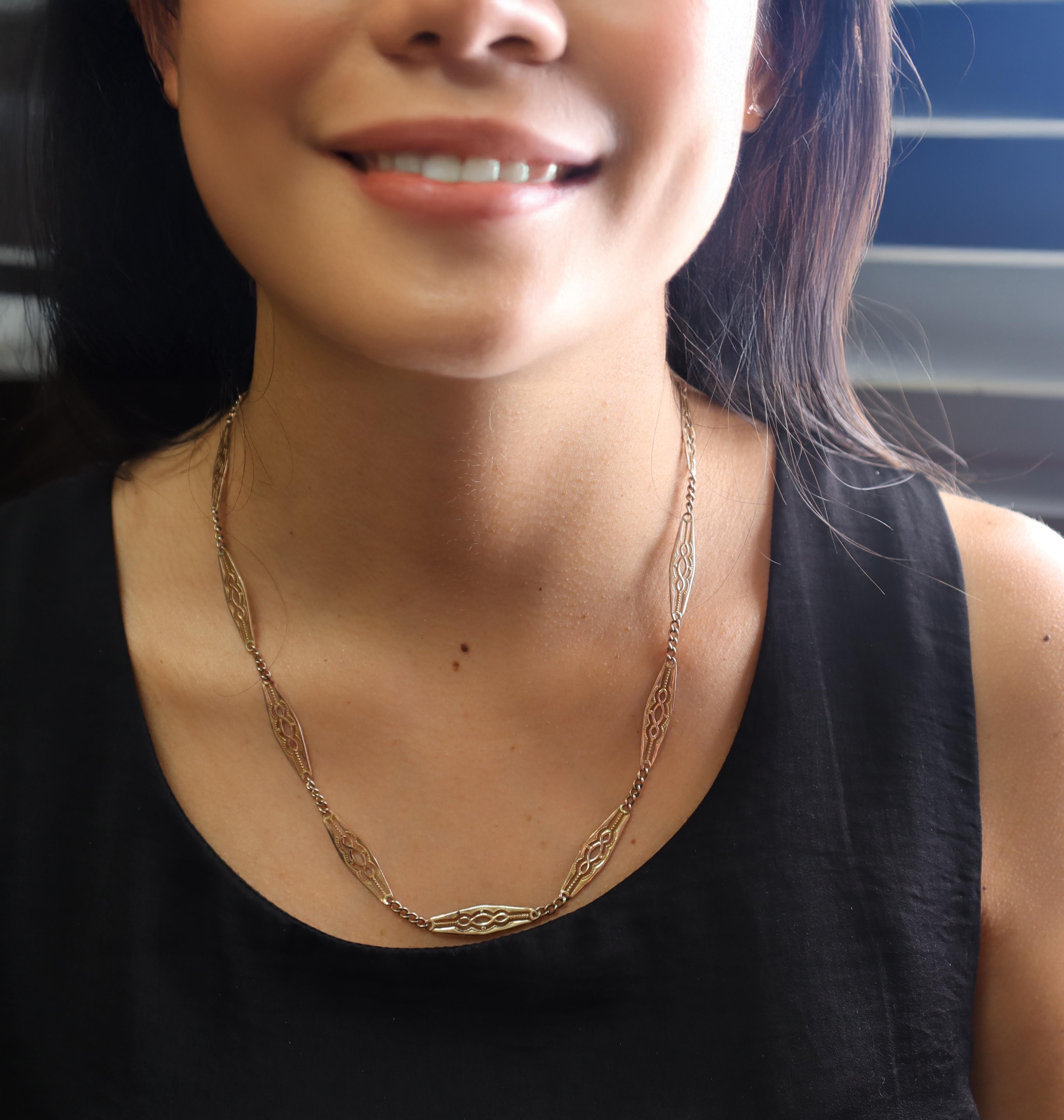 Filigree 18kt Rose Gold Chain Necklace Circa 1900 For Sale 1