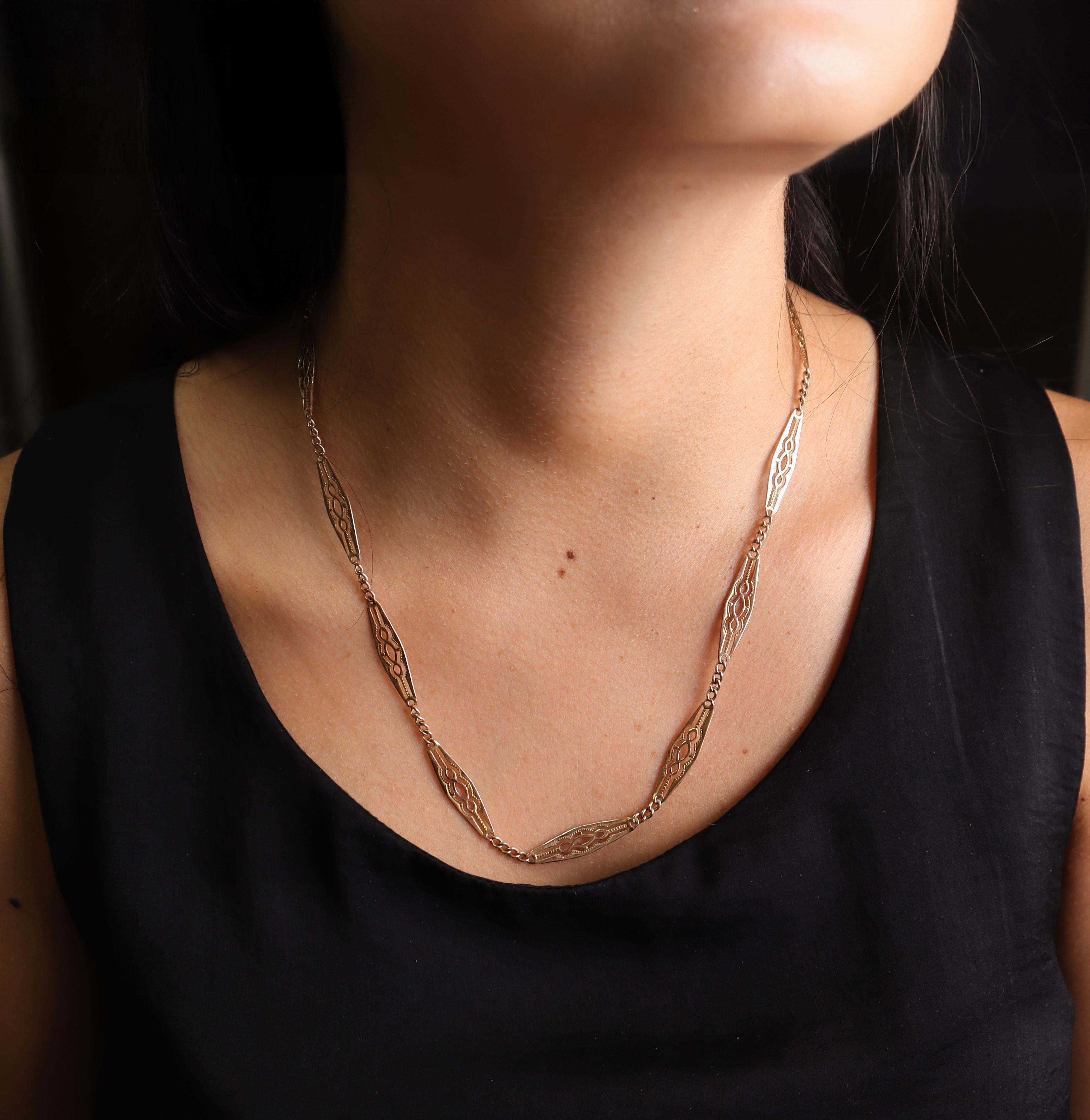 Filigree 18kt Rose Gold Chain Necklace Circa 1900 For Sale 4