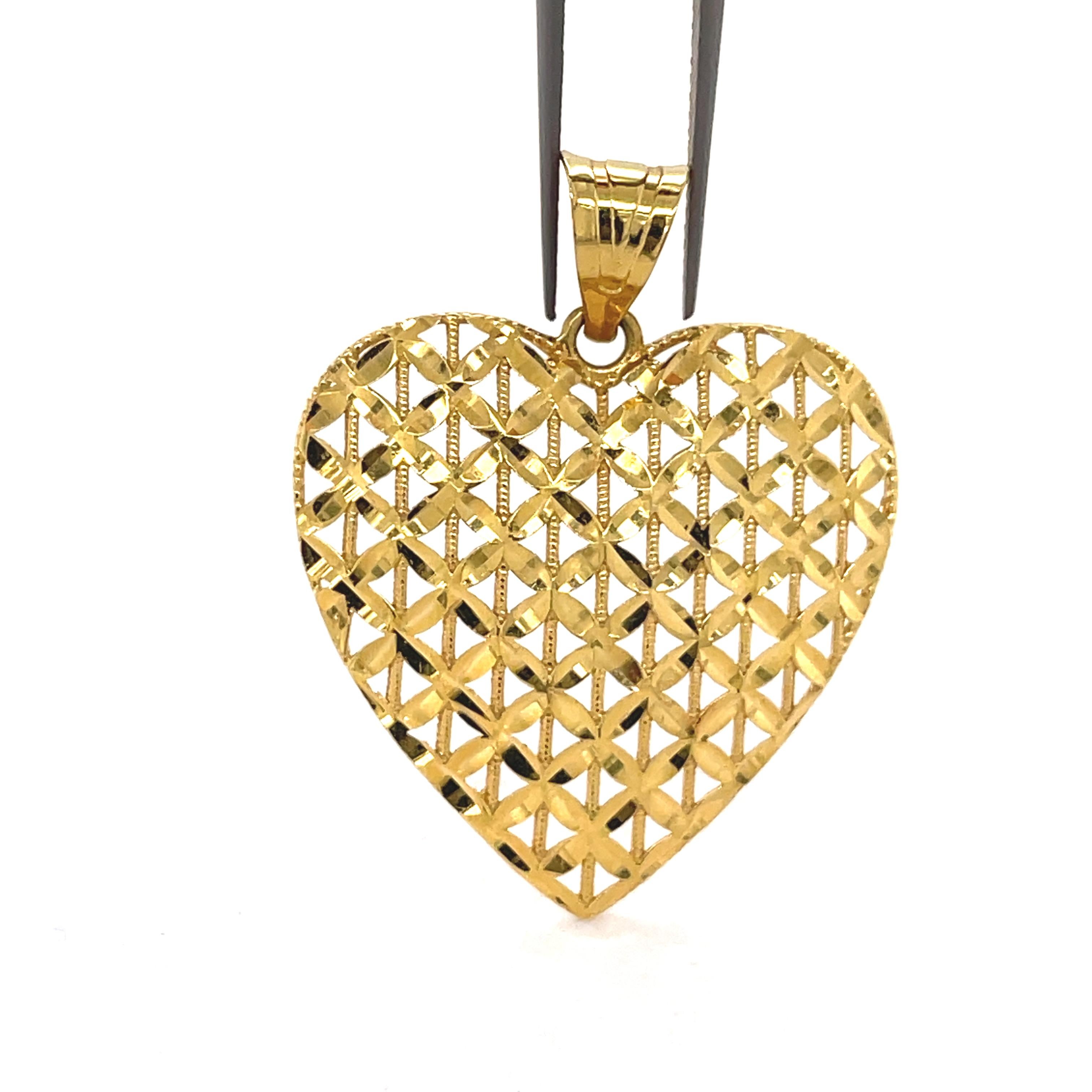 Filigree Basket Weave Heart Pendant, Big 18K Gold Heart Pendant, Estate jewelry For Sale 7