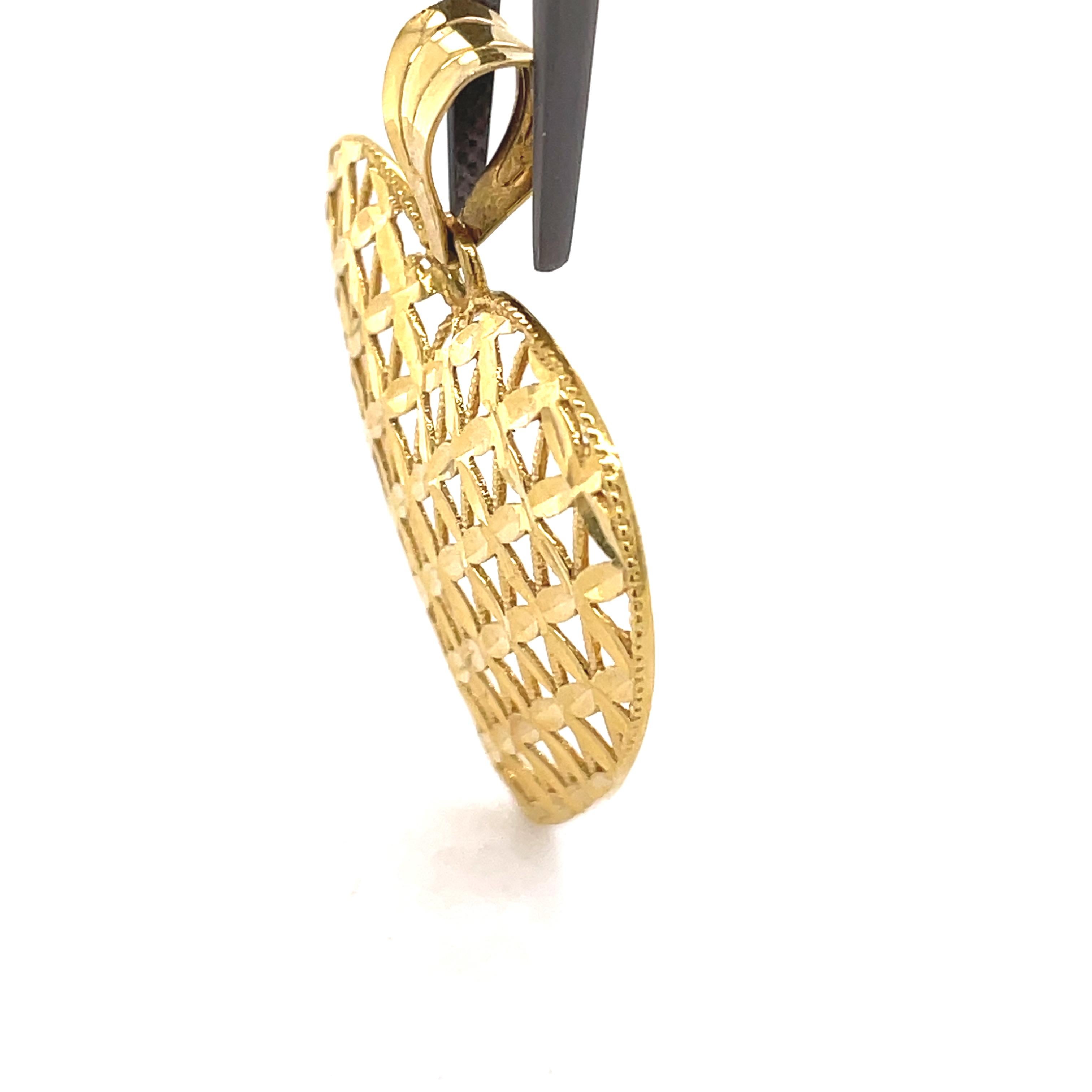 Filigree Basket Weave Heart Pendant, Big 18K Gold Heart Pendant, Estate jewelry For Sale 2