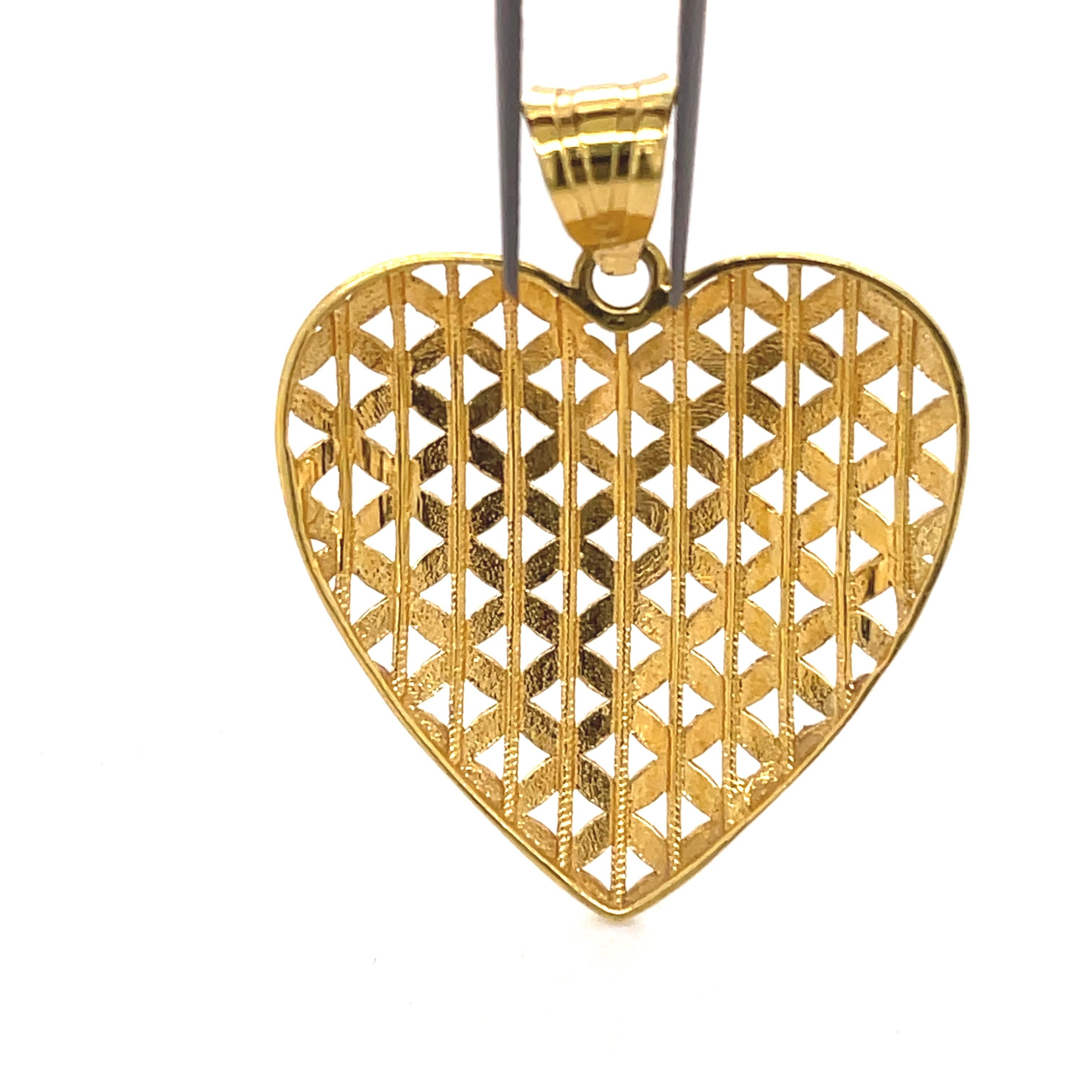 Filigree Basket Weave Heart Pendant, Big 18K Gold Heart Pendant, Estate jewelry For Sale 3