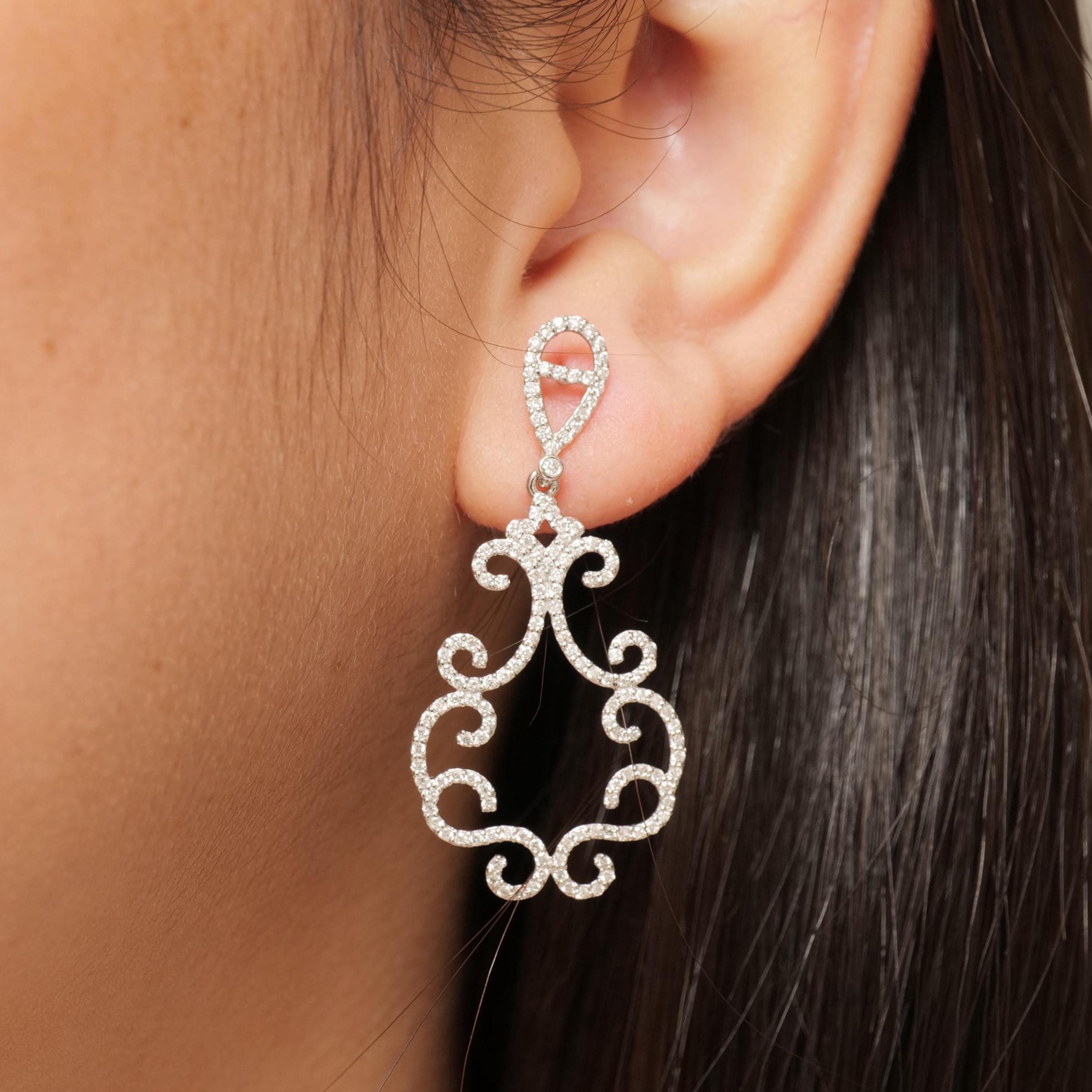 Art déco Boucles d'oreilles pendantes Filigree Chandelier en or massif 14K (certifié) en vente
