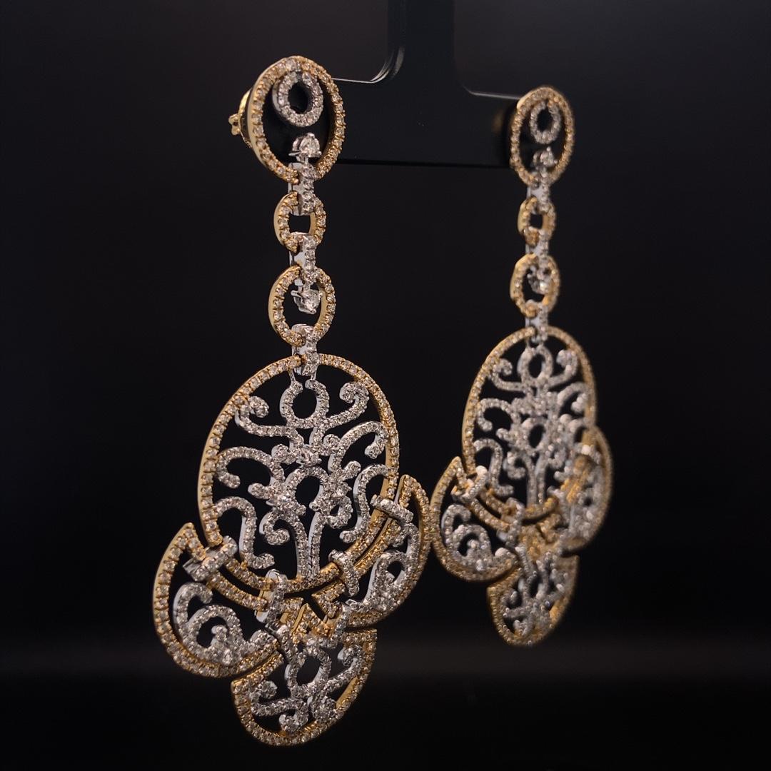 Women's Filigree Design Diamond Dangle Earrings in 18k Solid Gold For Sale