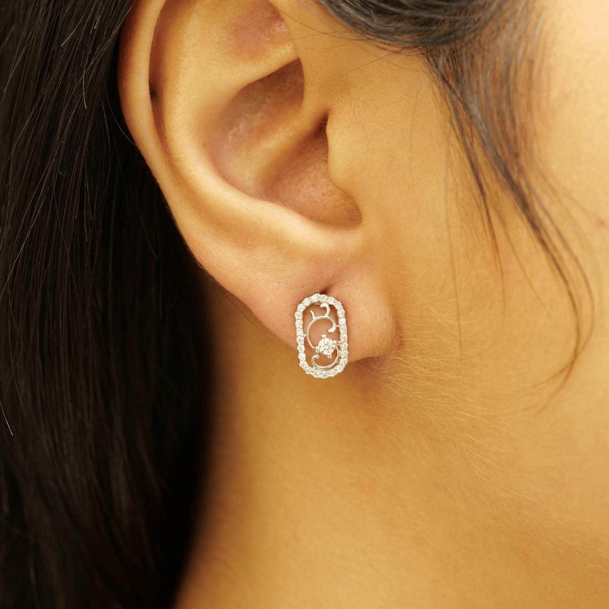 Filigrane Diamant-Ohrstecker aus 14k massivem Gold (zertifiziert) (Art déco) im Angebot