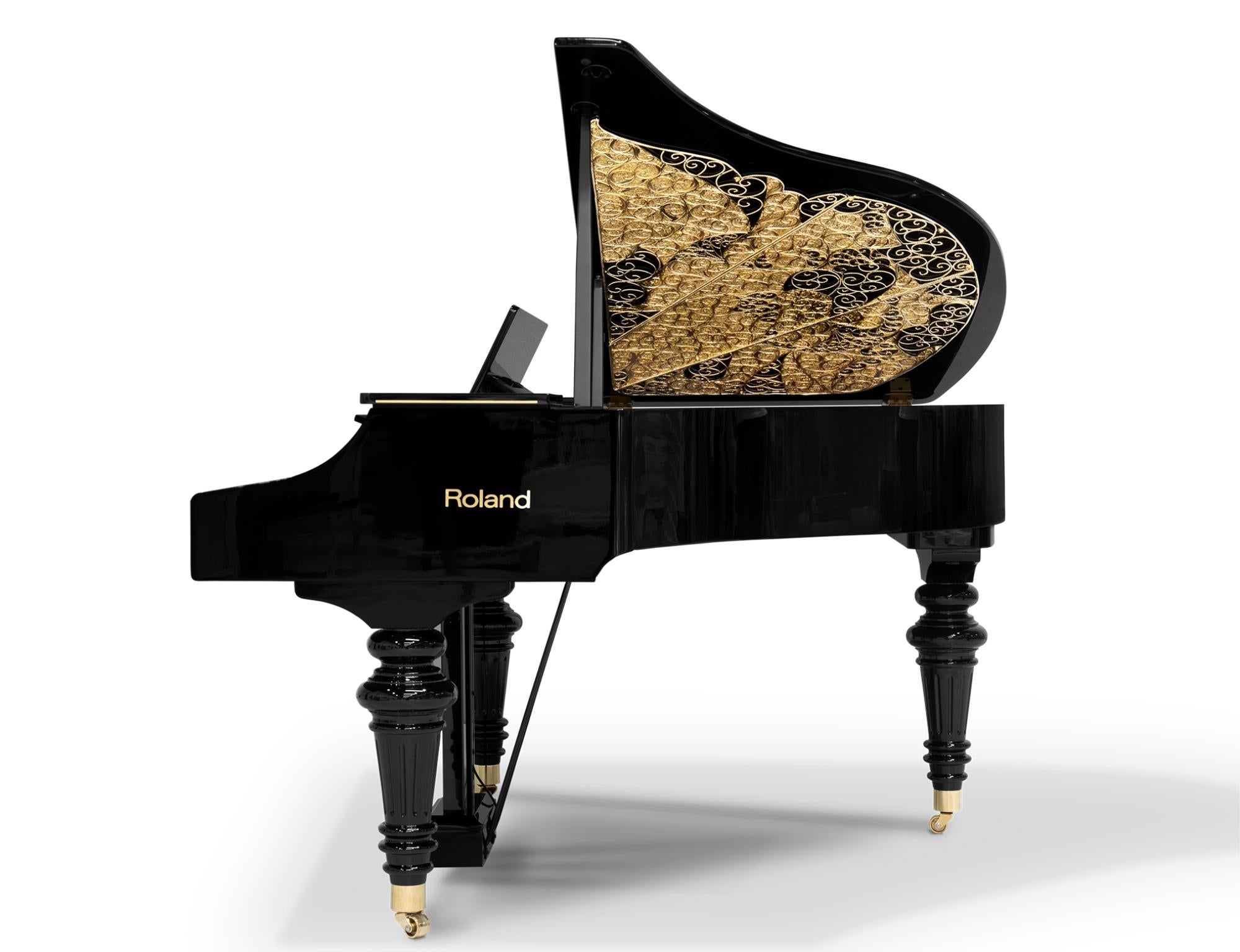 Portugais Grand Piano numérique filigrane - Laiton et bois martelés faits à la main - Boca do Lobo en vente