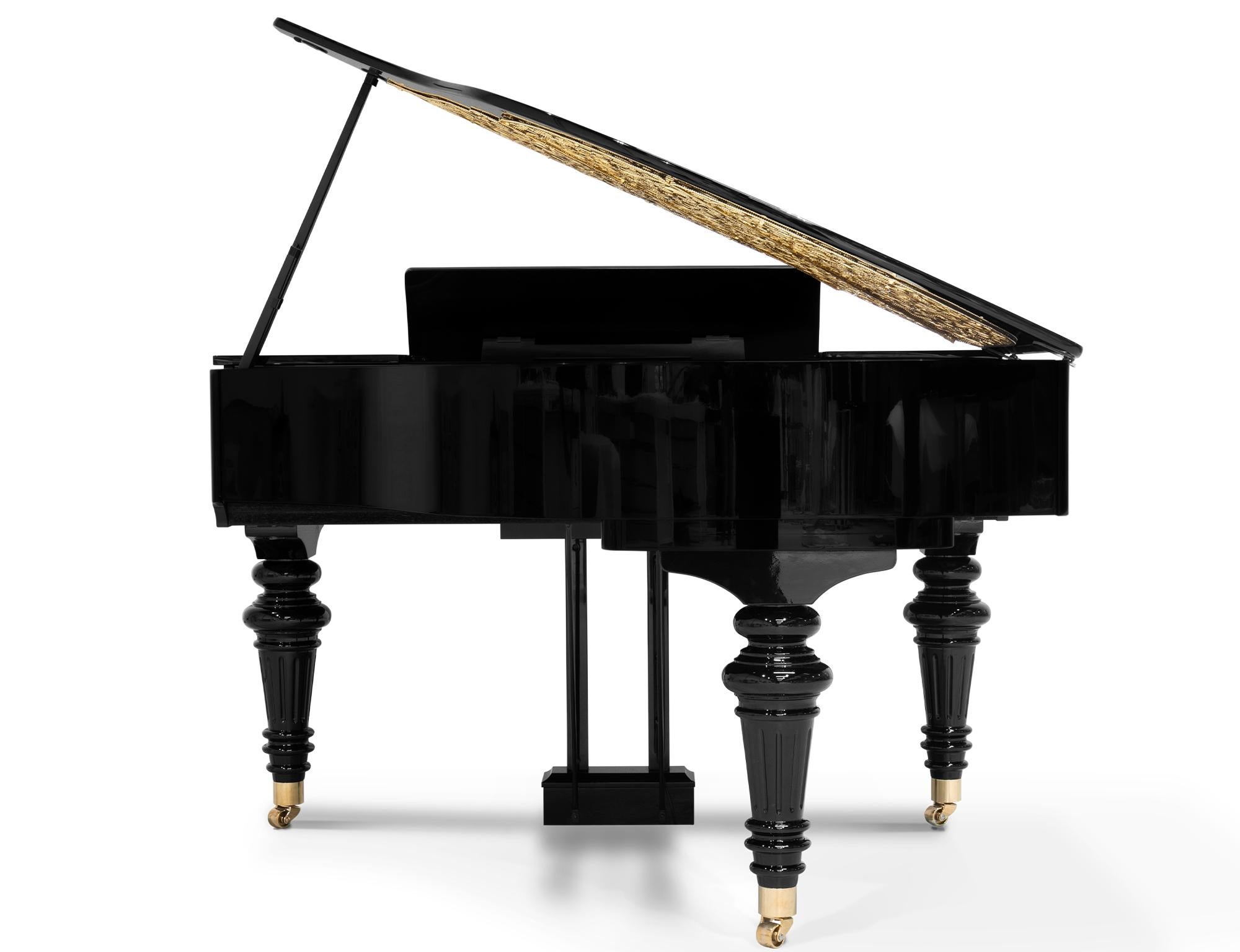 Sculpté à la main Grand Piano numérique filigrane - Laiton et bois martelés faits à la main - Boca do Lobo en vente