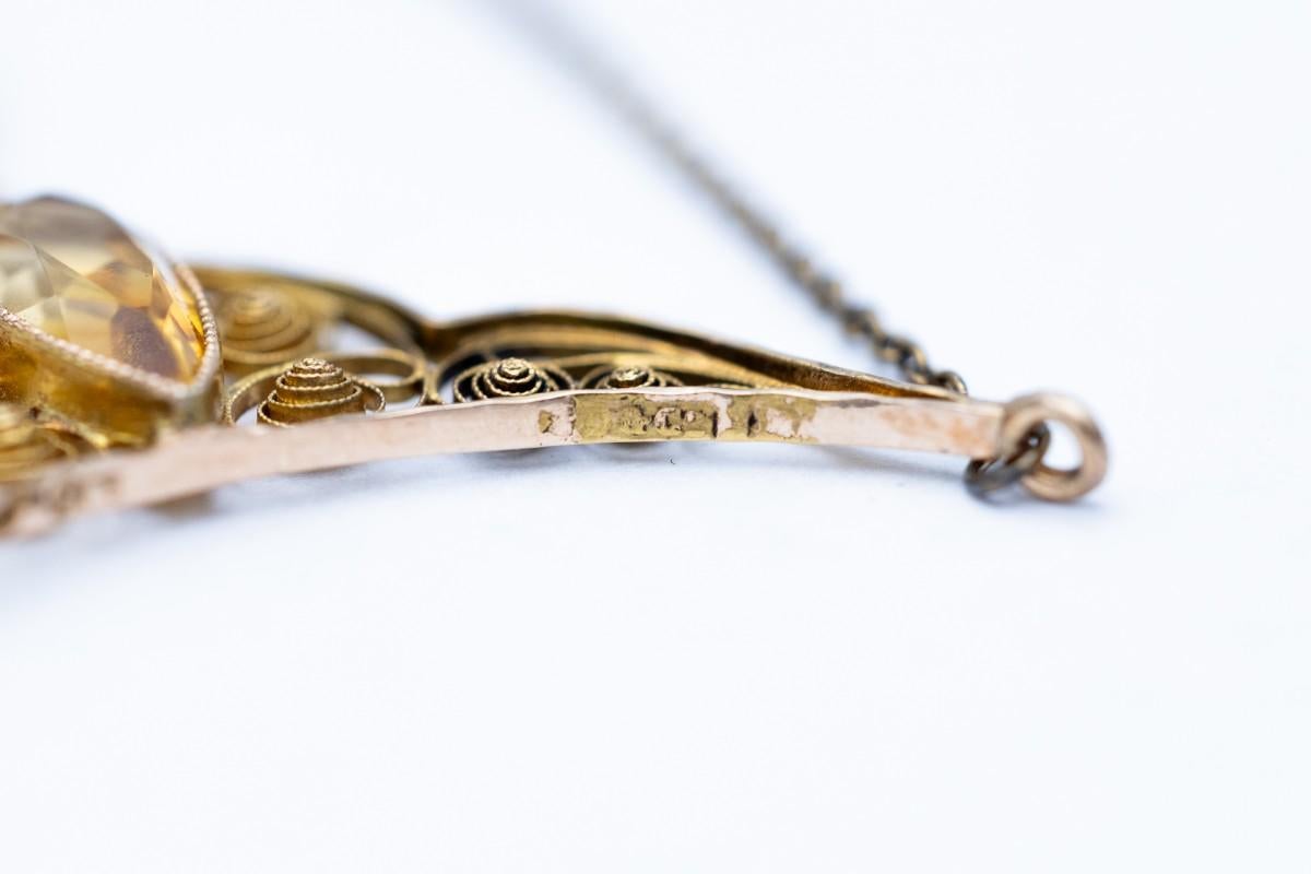 Filigree gold necklace with citrines, Scandinavia, early 20th century. For Sale 2
